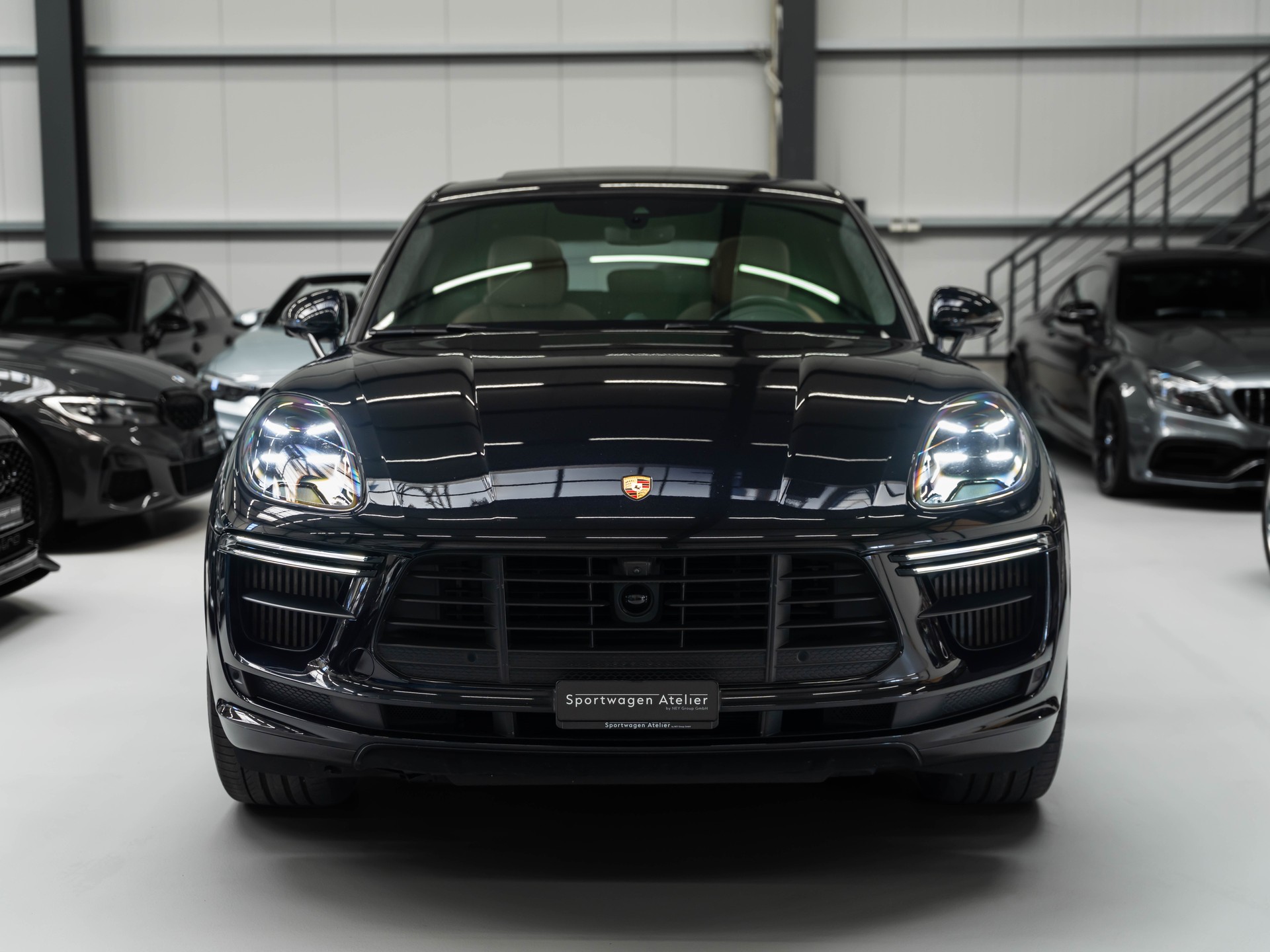 PORSCHE Macan Turbo PDK-image-4