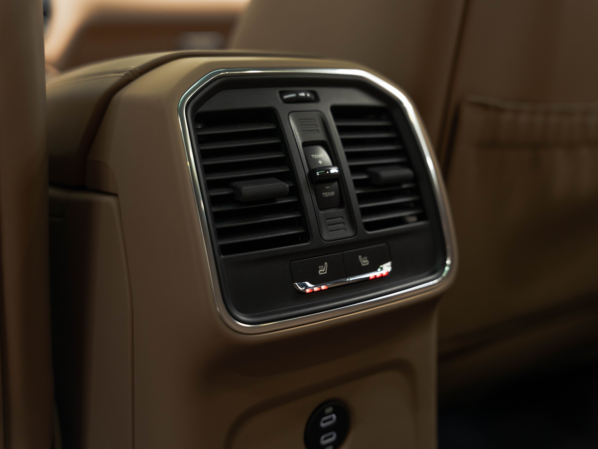 PORSCHE Macan Turbo PDK-image-19