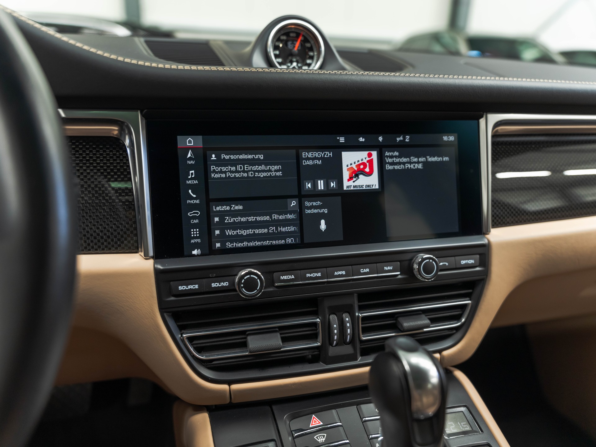 PORSCHE Macan Turbo PDK-image-26