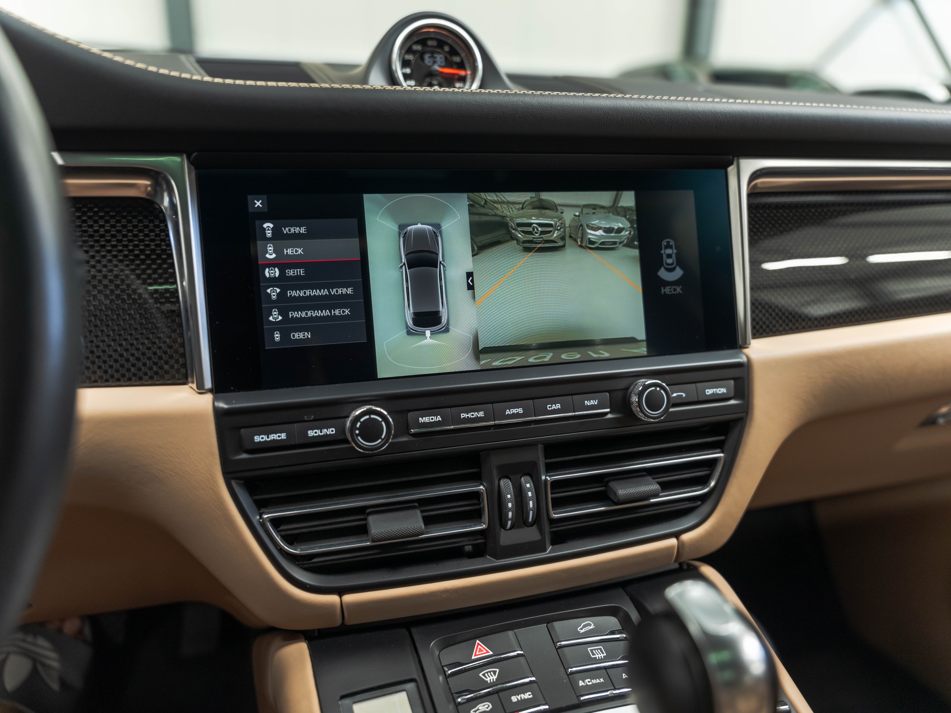 PORSCHE Macan Turbo PDK-image-25
