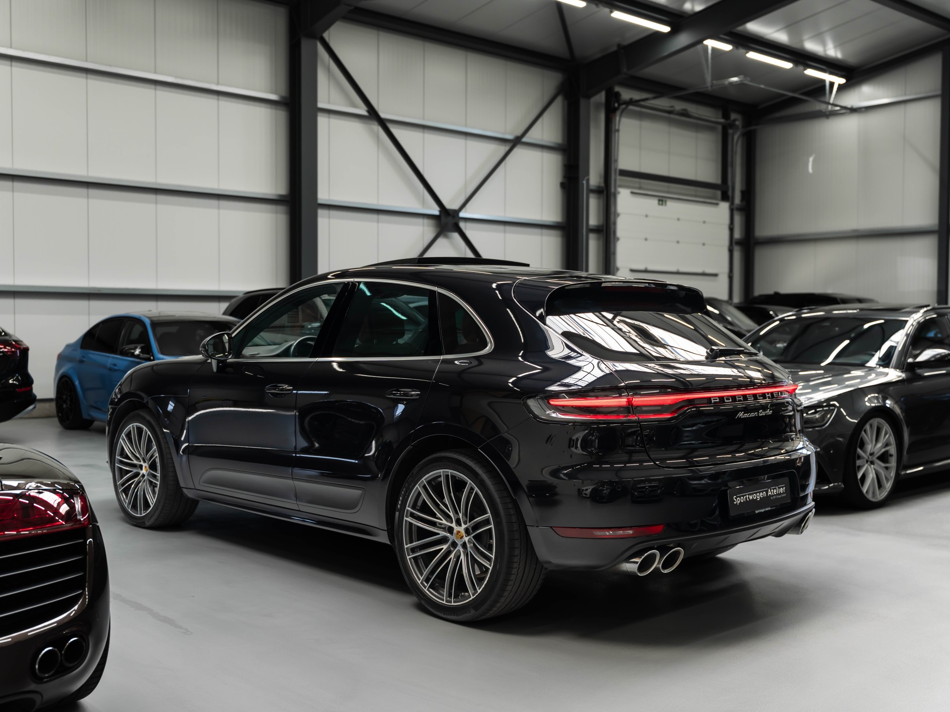 PORSCHE Macan Turbo PDK-image-1
