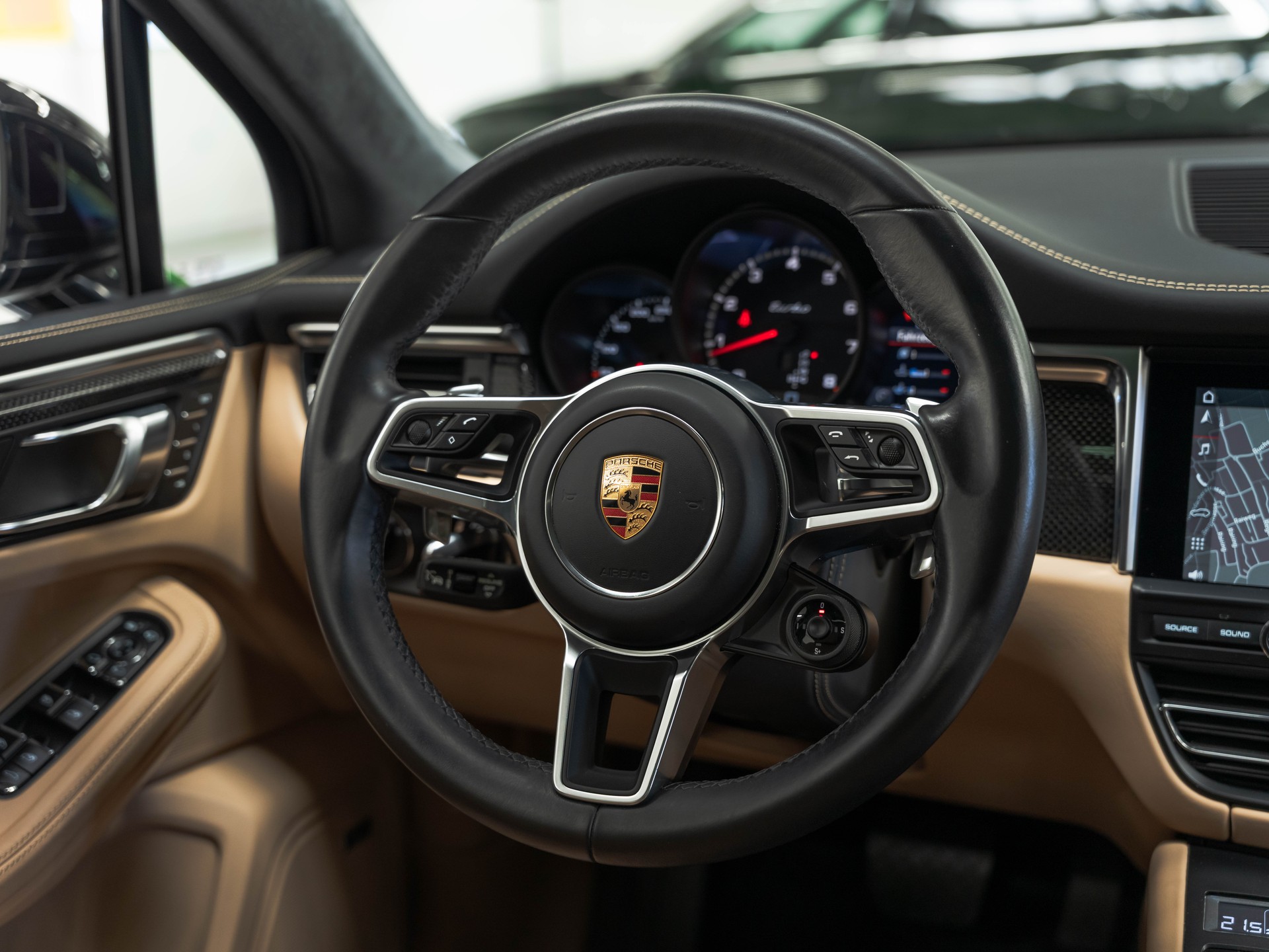PORSCHE Macan Turbo PDK-image-20