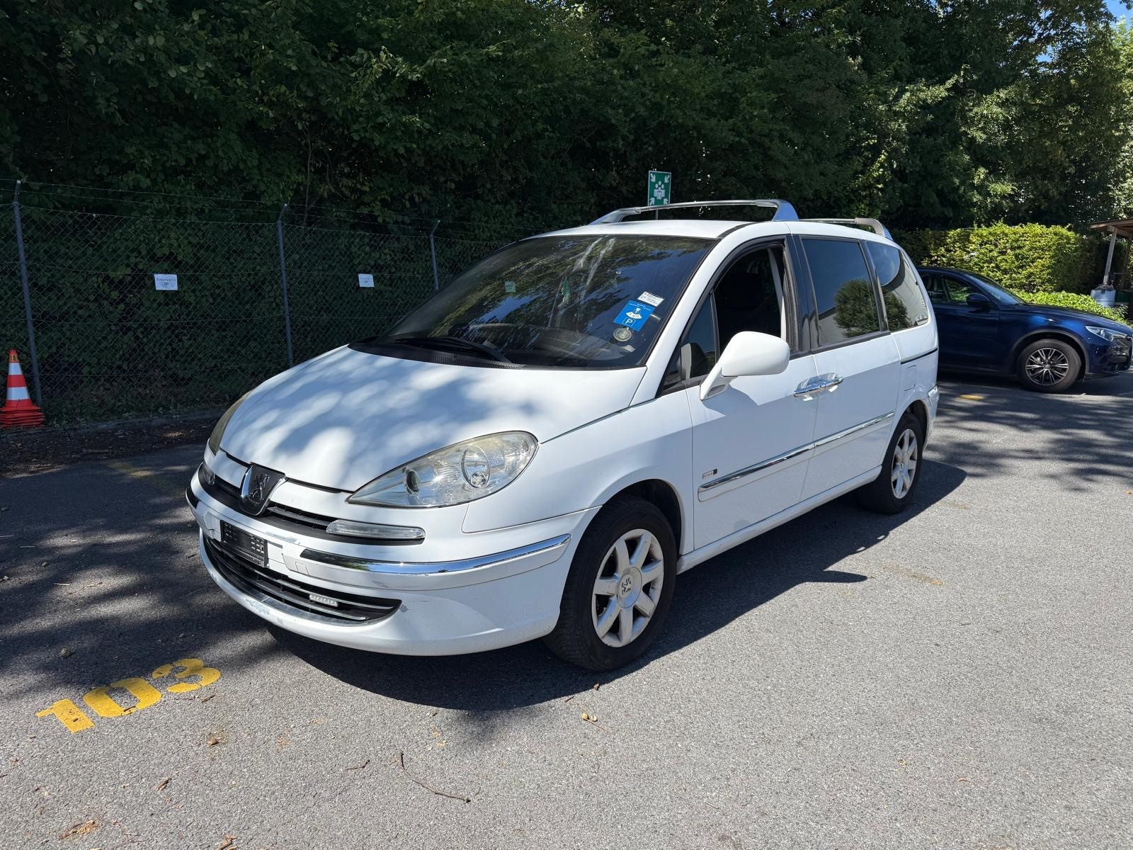 PEUGEOT 807 2.0 16V HDi Style-image-1