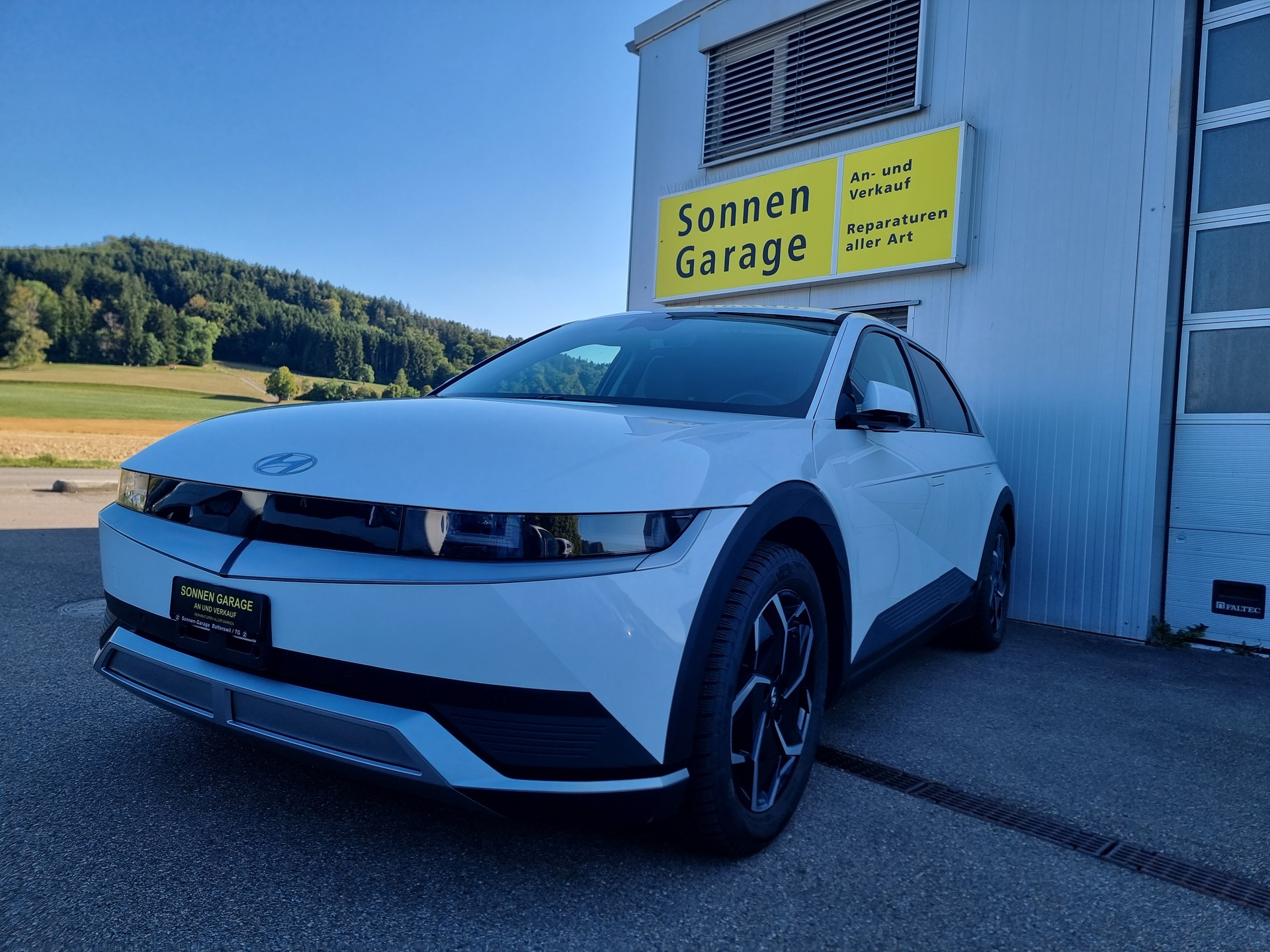 HYUNDAI Ioniq 5 77kWh Amplia 2WD-image-2