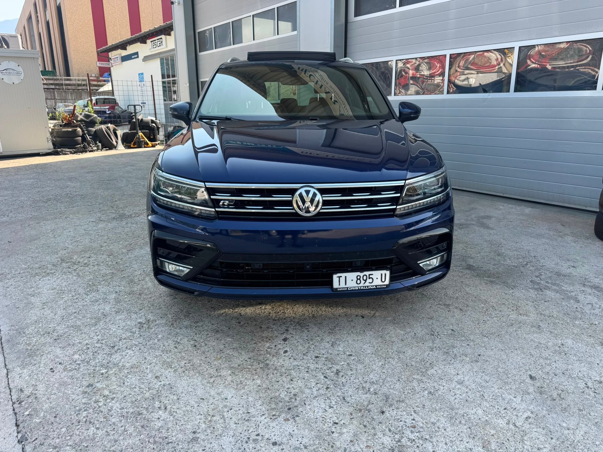 VW Tiguan 2.0 TDI R-line 4Motion DSG-image-1