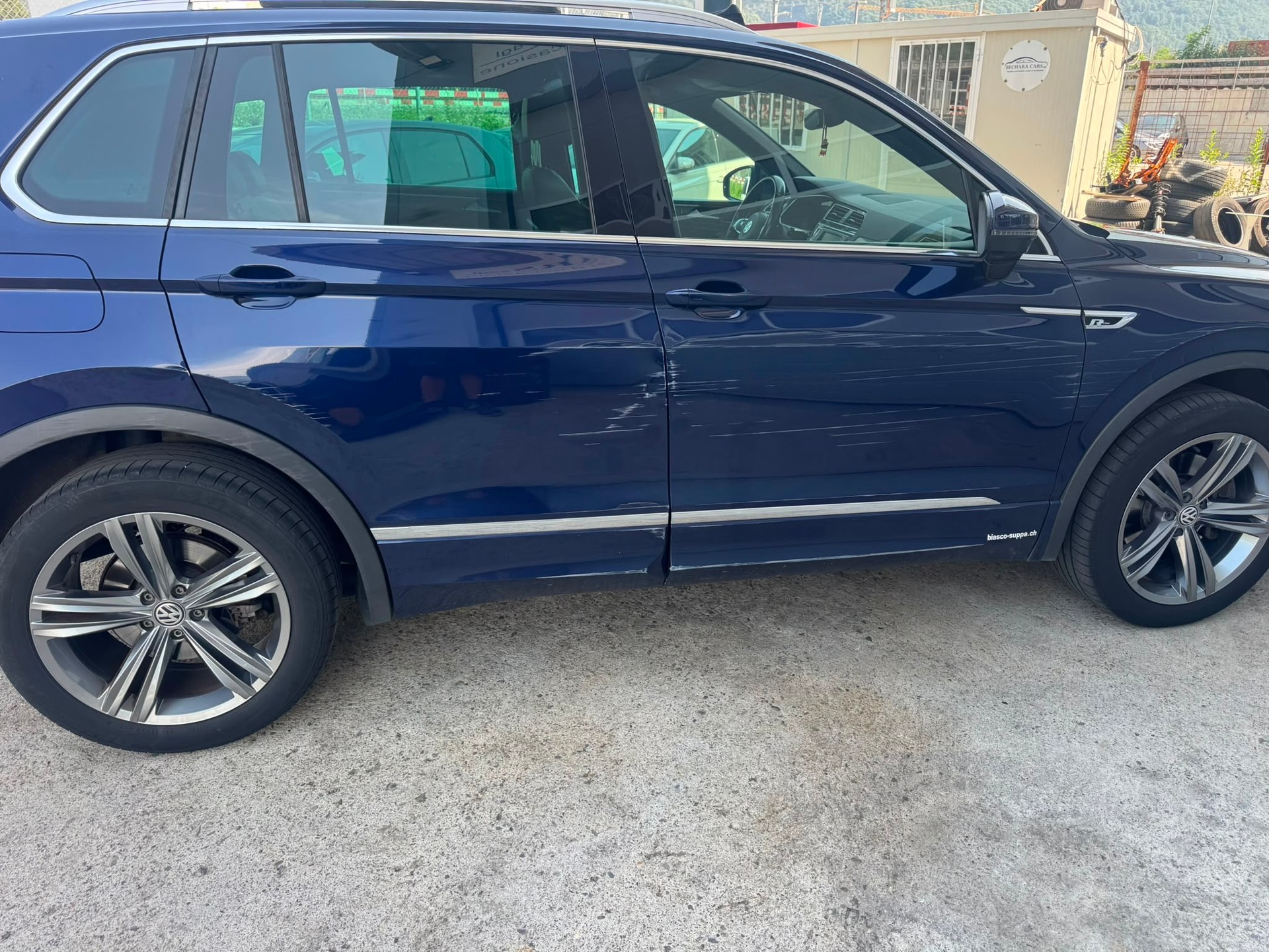 VW Tiguan 2.0 TDI R-line 4Motion DSG-image-4