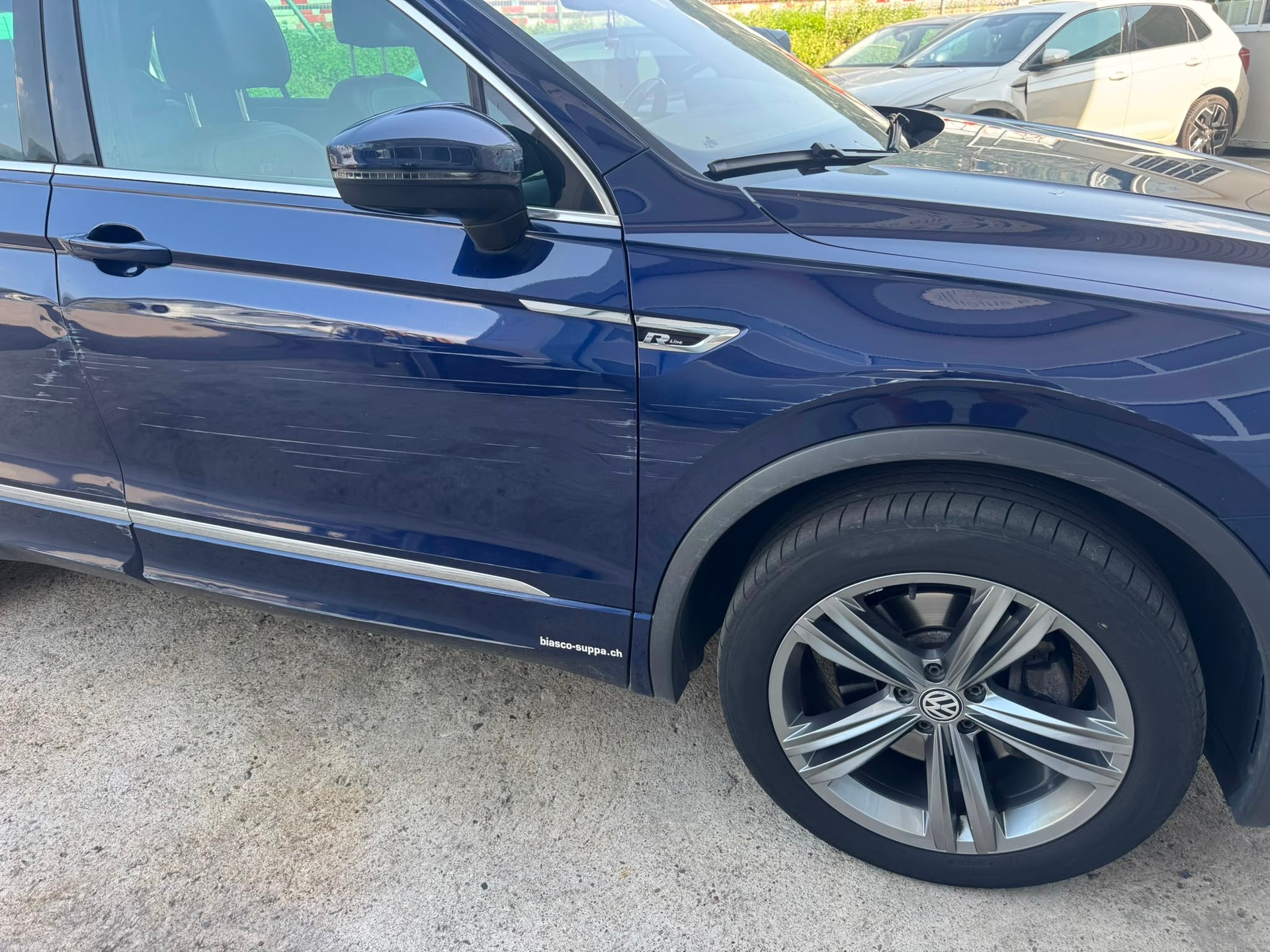 VW Tiguan 2.0 TDI R-line 4Motion DSG-image-5