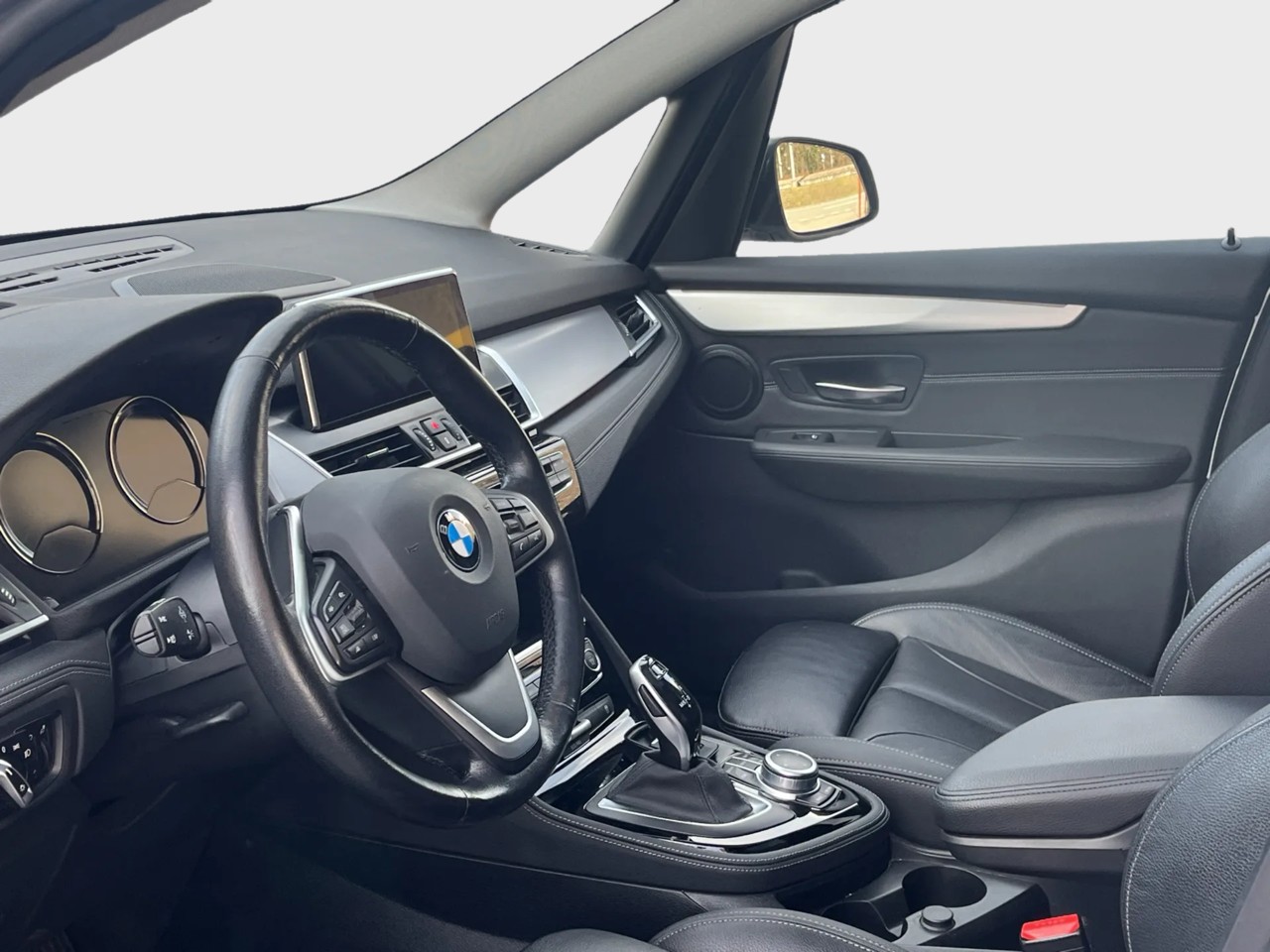 BMW 218d xDrive Gran Tourer Steptronic Sport Line-image-9