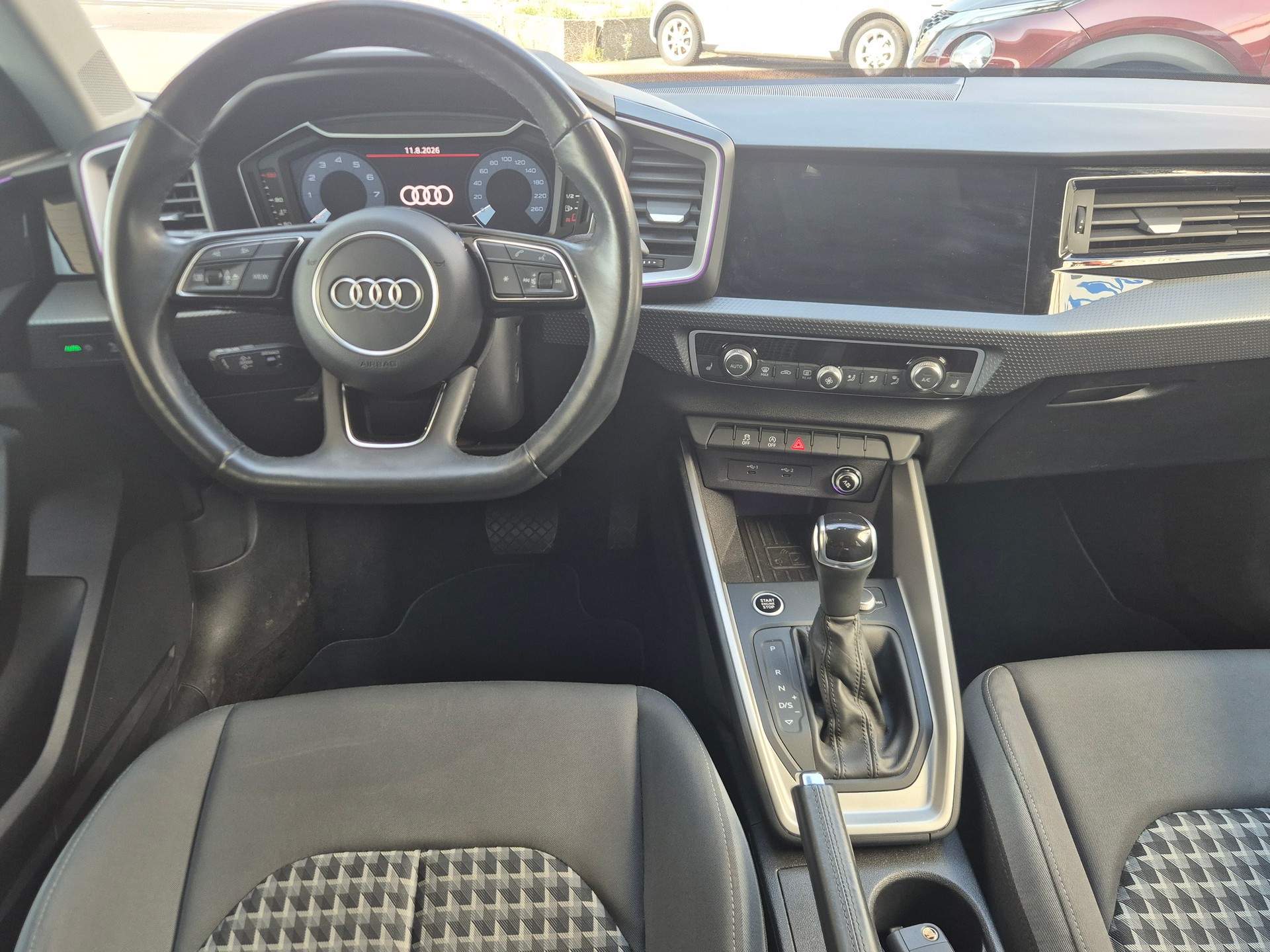 AUDI A1 Sportback 35 TFSI S Line S-tronic-image-7