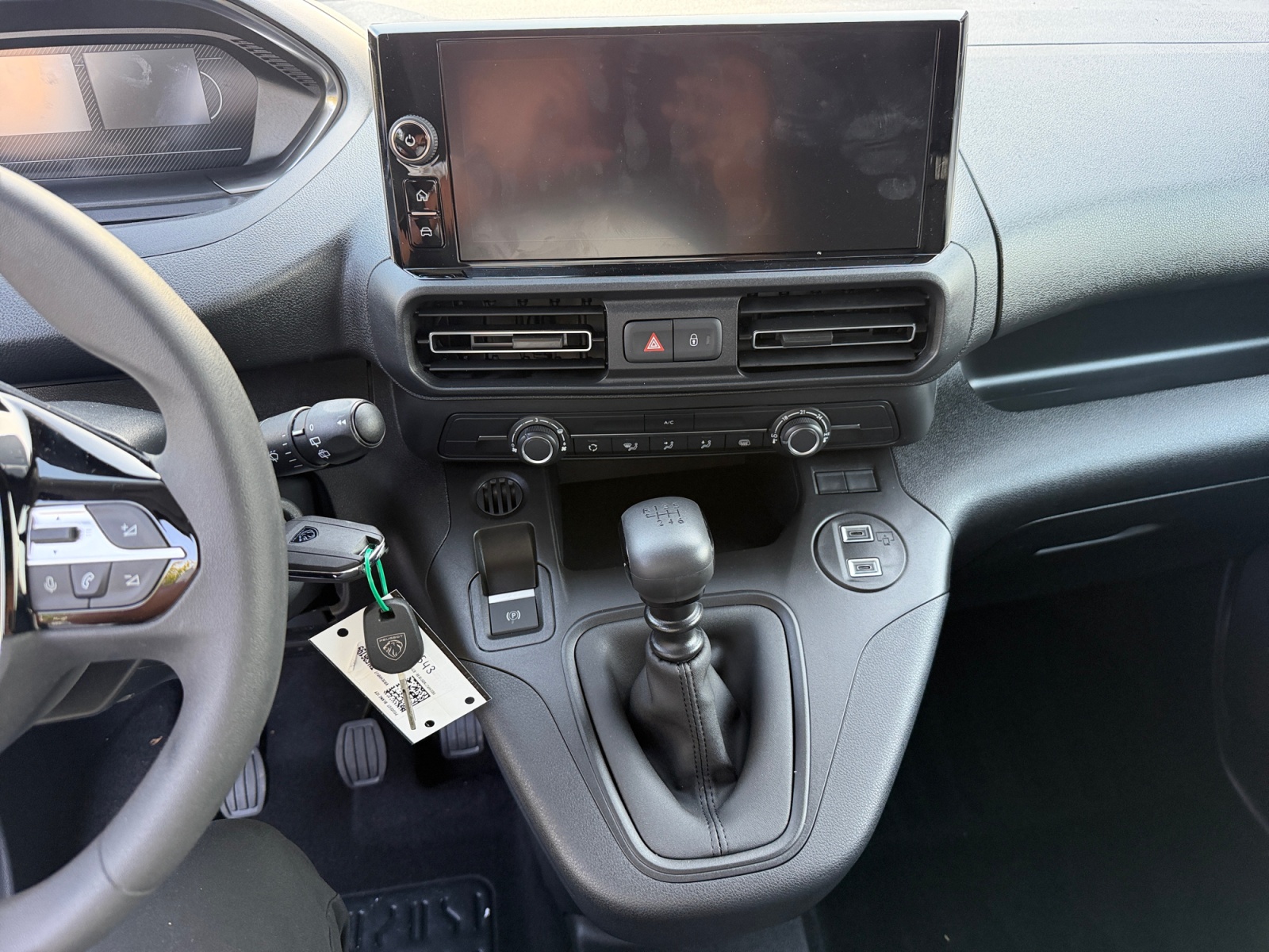 PEUGEOT Partner 1.2 Pure Tech 110 Standard 650kg-image-10