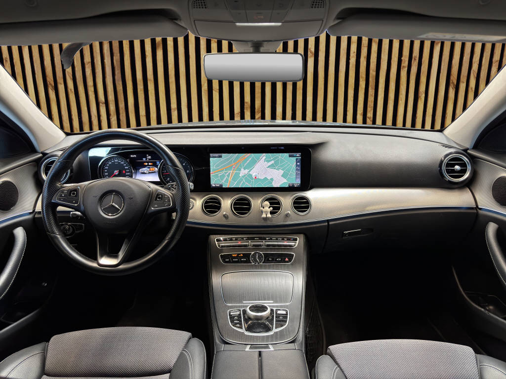 MERCEDES-BENZ E 220 d-image-6