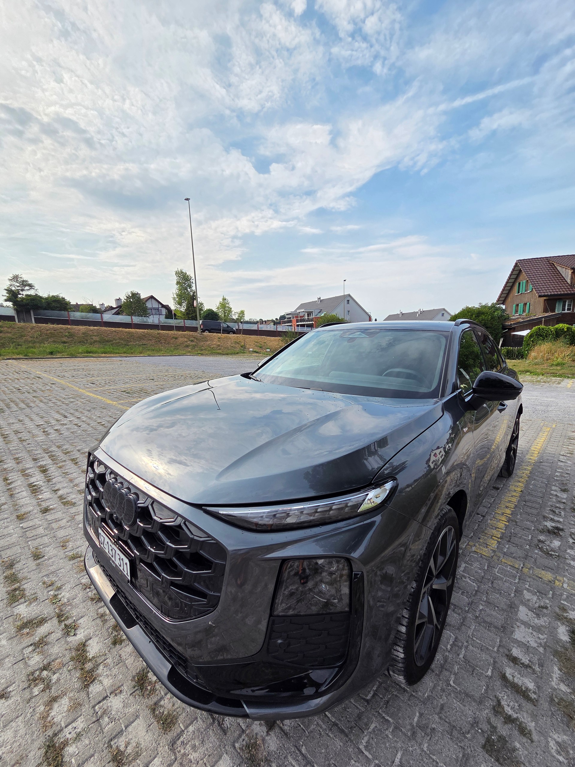 AUDI 195kW TFSI S line quattro S-Tronic-image-0