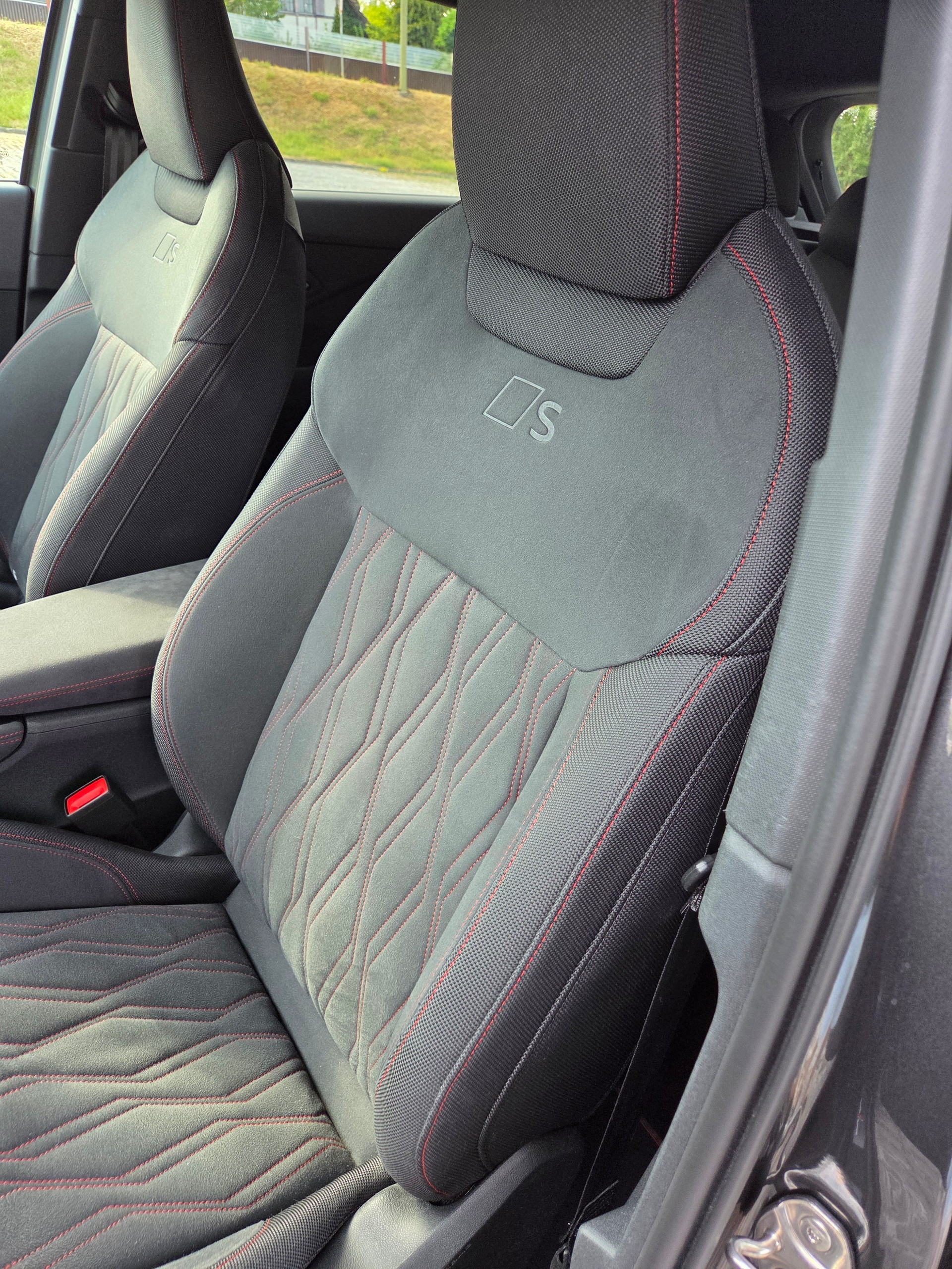 AUDI 195kW TFSI S line quattro S-Tronic-image-5