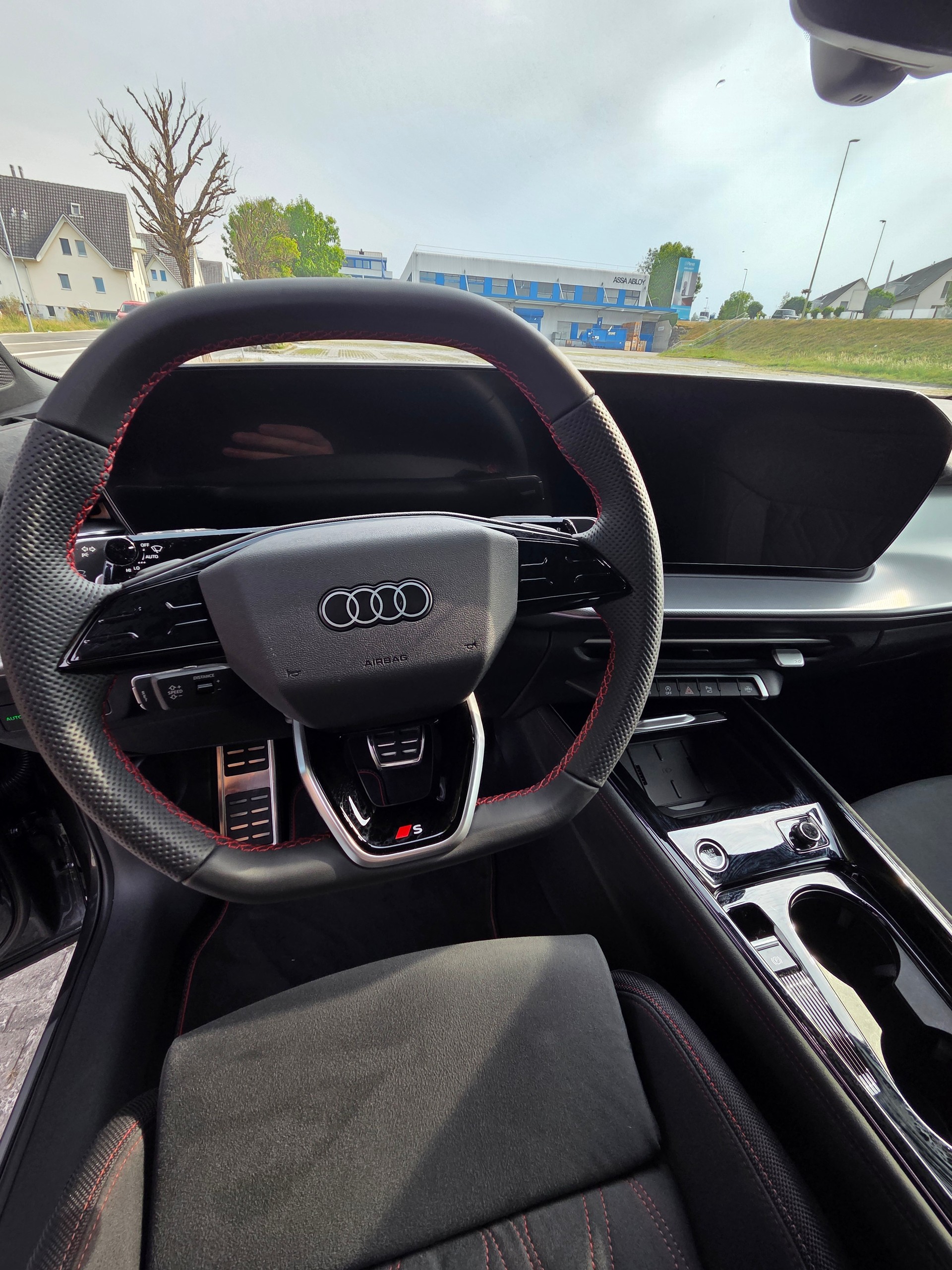 AUDI 195kW TFSI S line quattro S-Tronic-image-4