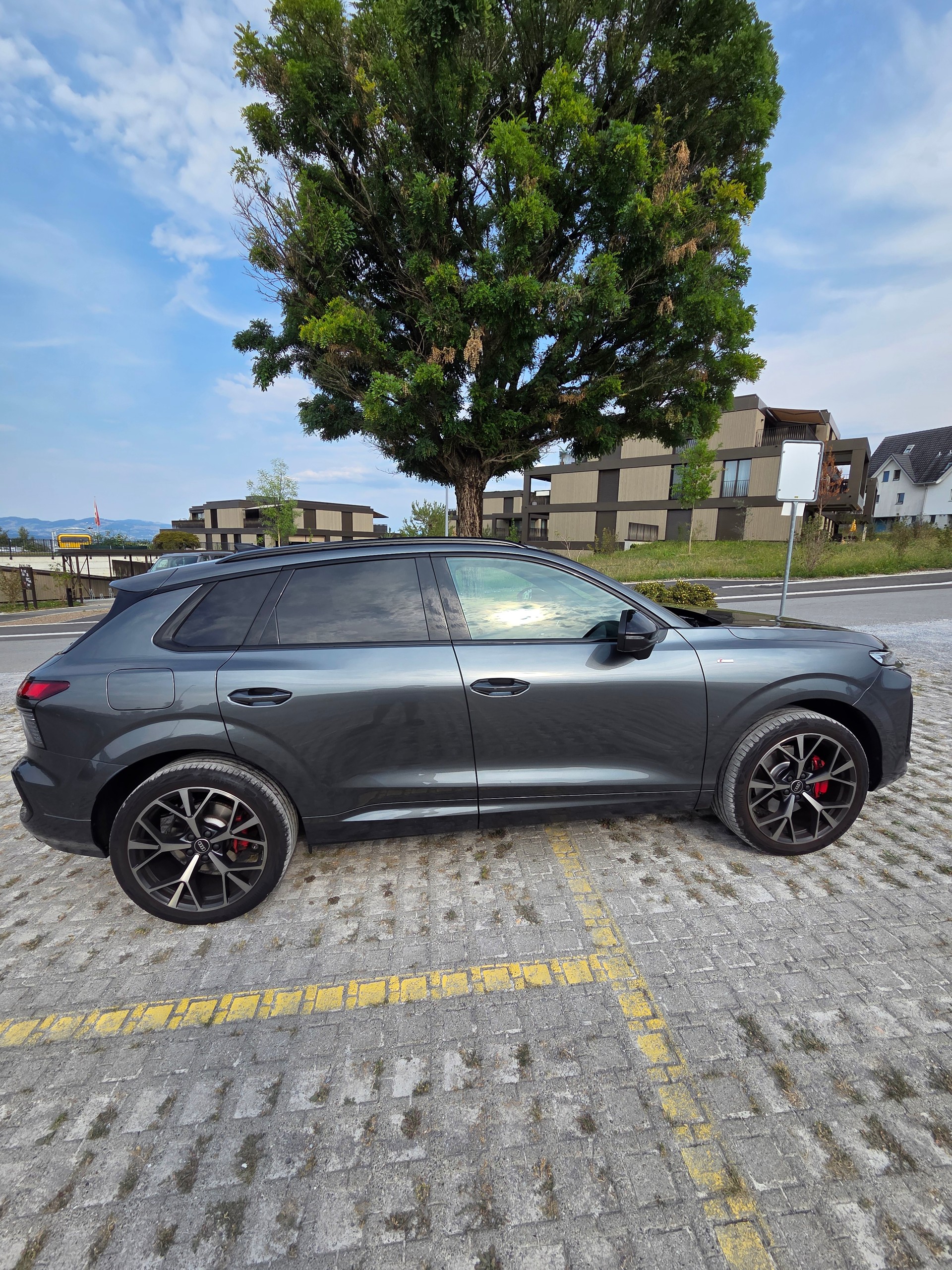 AUDI 195kW TFSI S line quattro S-Tronic-image-2