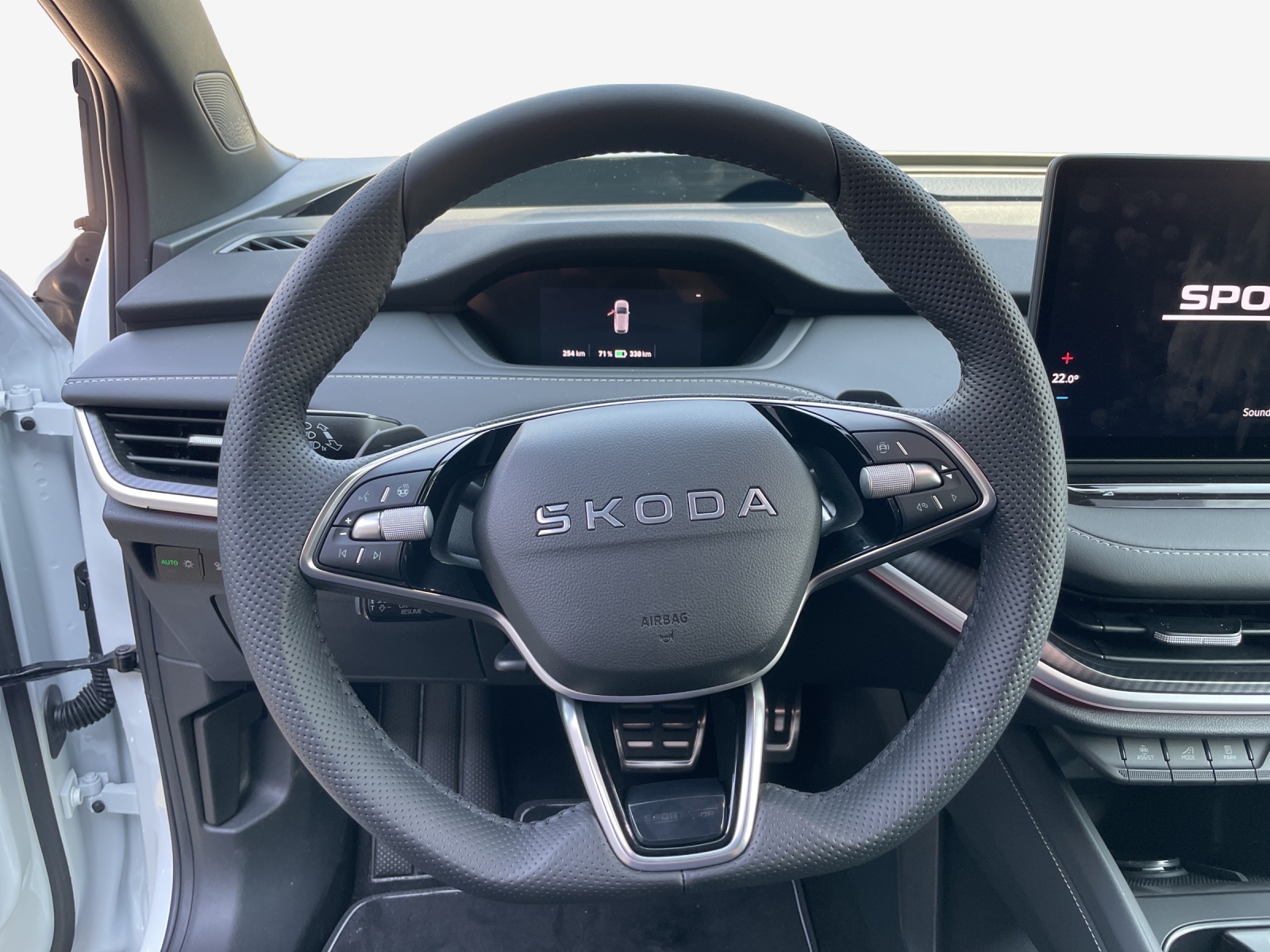 SKODA Elroq 85x Sportline 4x4-image-9