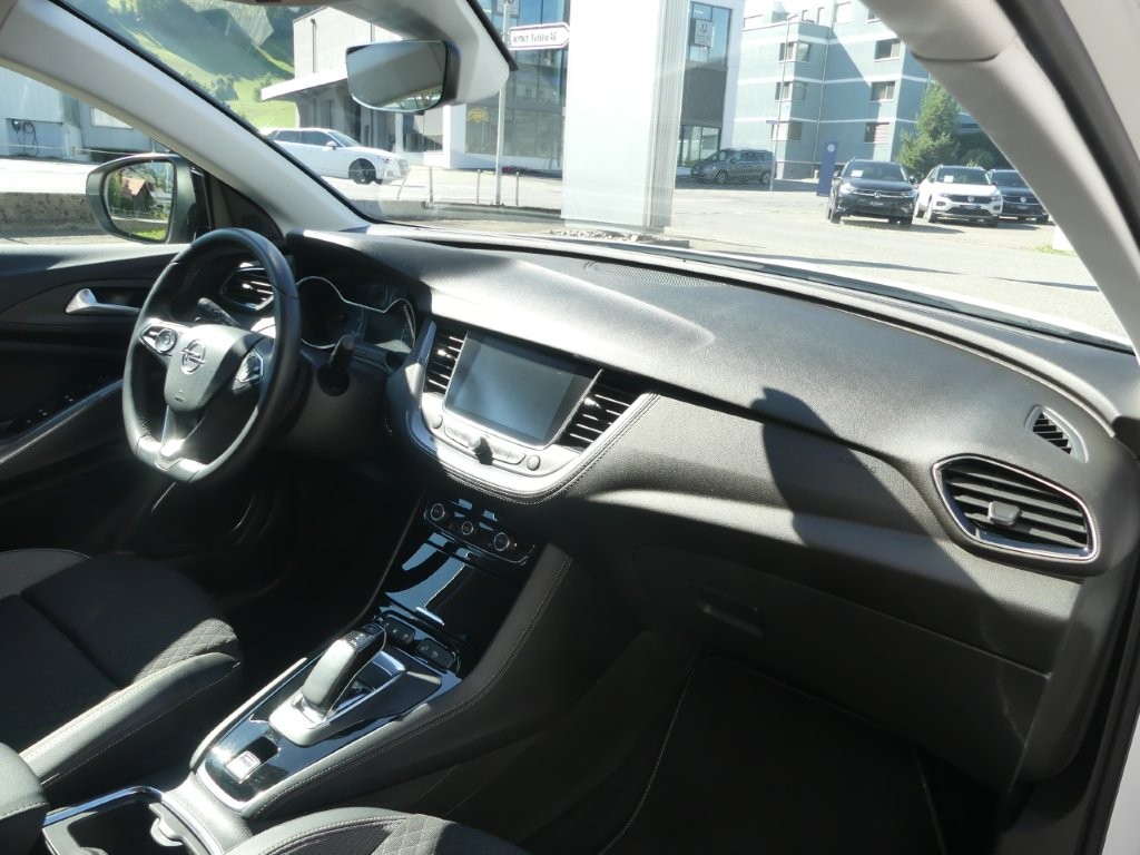 OPEL Grandland X 1.6 Hybrid4 Excellence Automatik-image-8