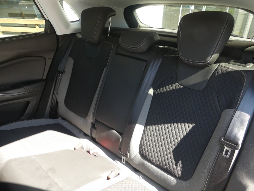 OPEL Grandland X 1.6 Hybrid4 Excellence Automatik-image-11