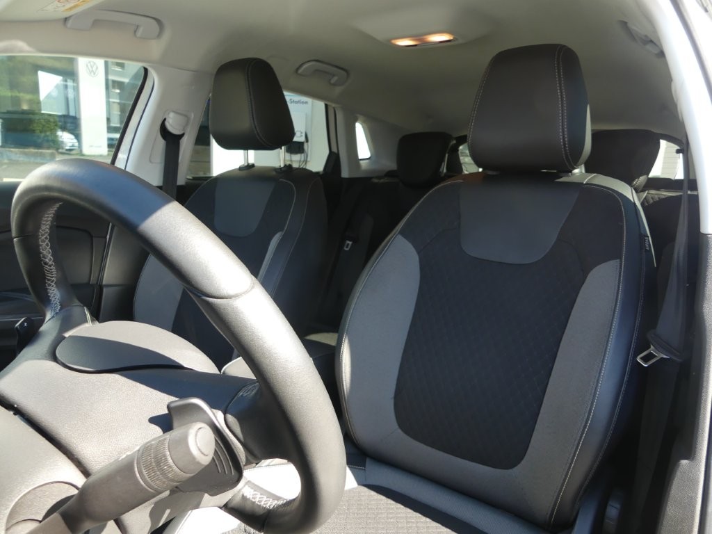 OPEL Grandland X 1.6 Hybrid4 Excellence Automatik-image-9