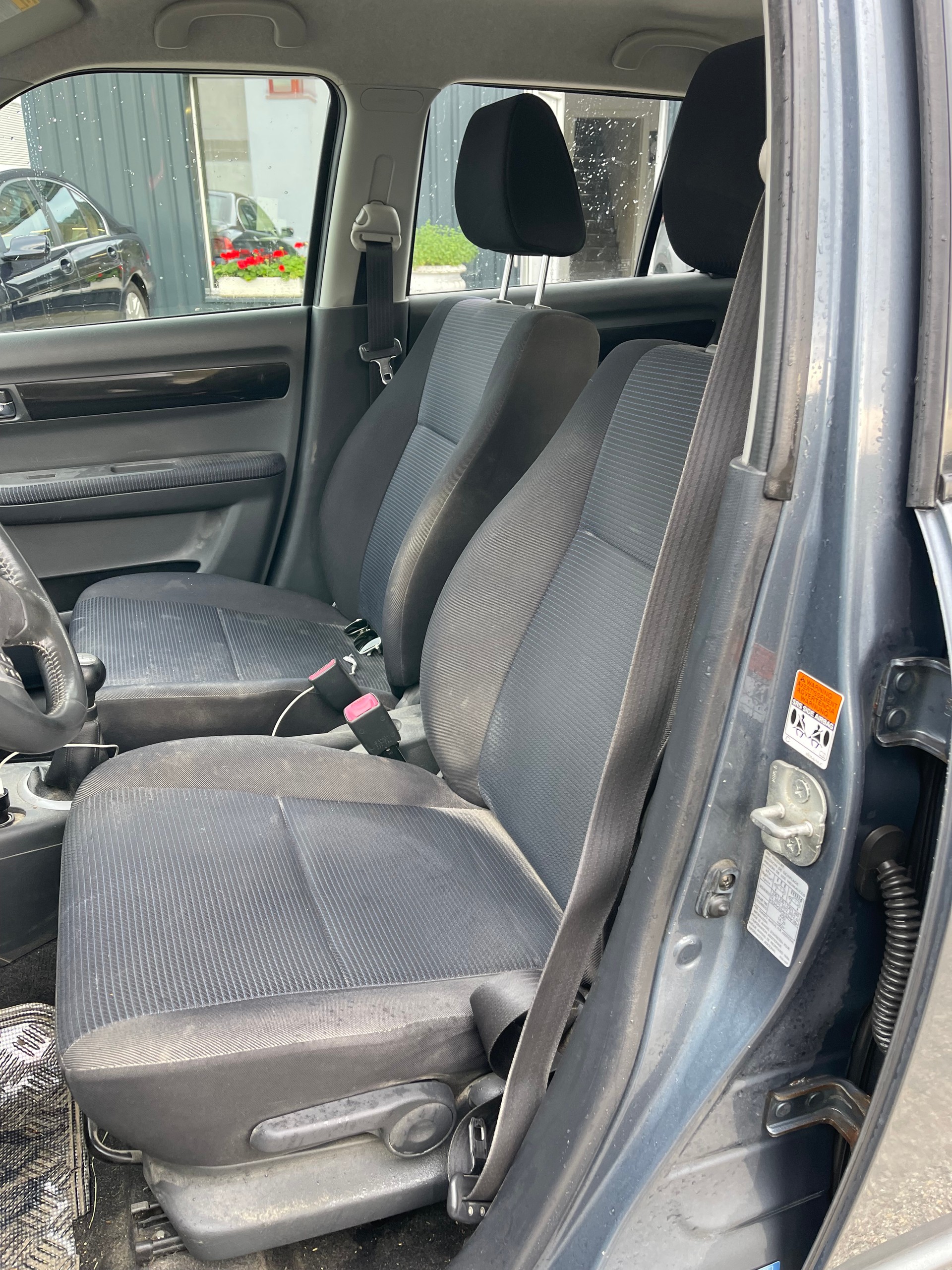 SUZUKI Swift 1.3i 16V GL Top 4x4-image-8