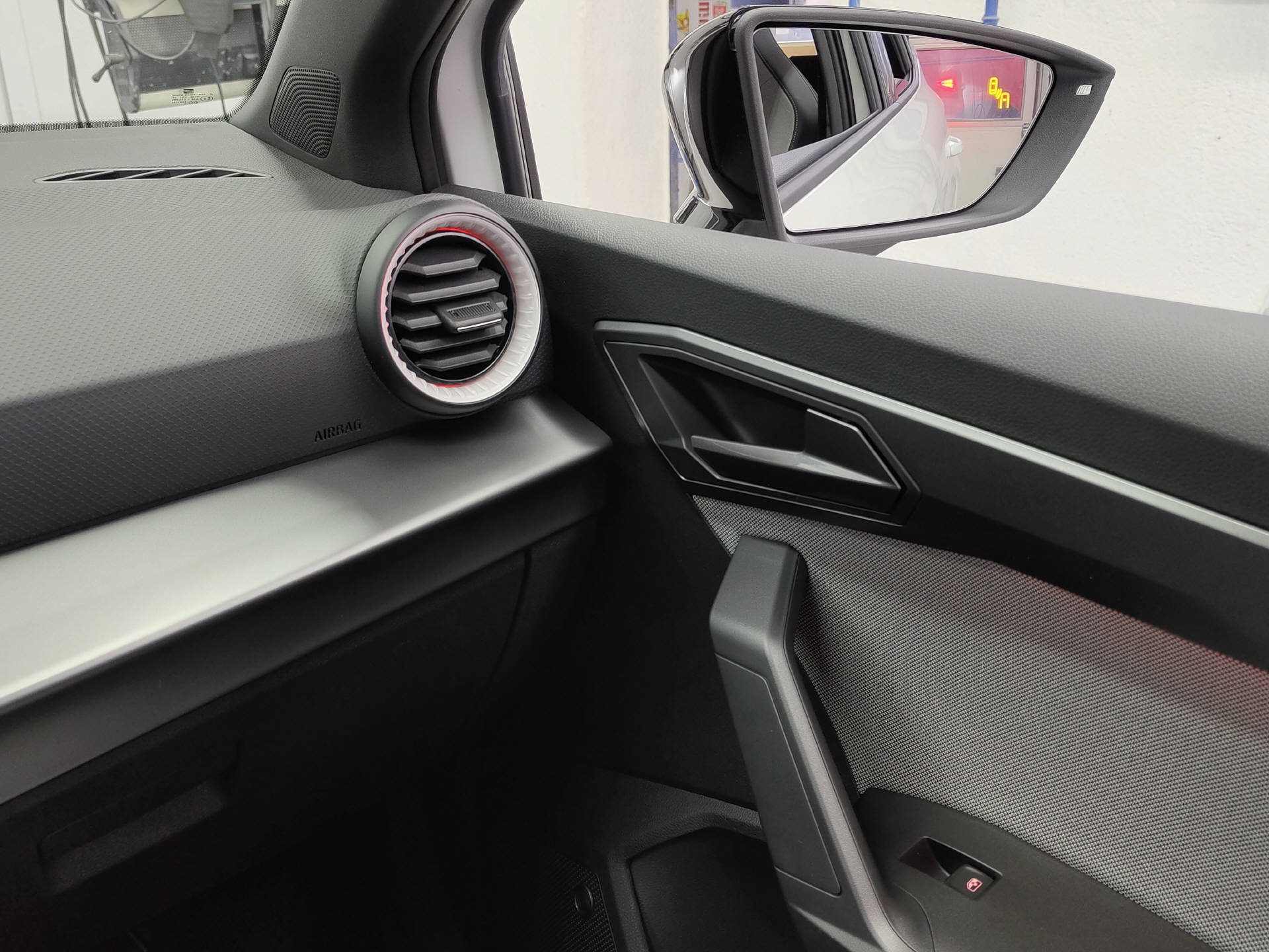 SEAT Ibiza 1.5 TSI FR DSG-image-13