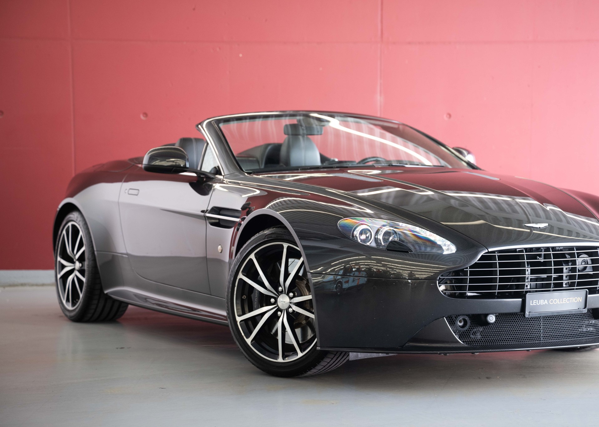 ASTON MARTIN V8 Vantage 4.7 S Roadster SP10 (Limited Edition 1/161, Swiss car, beautiful condition, full Aston history)-image-10