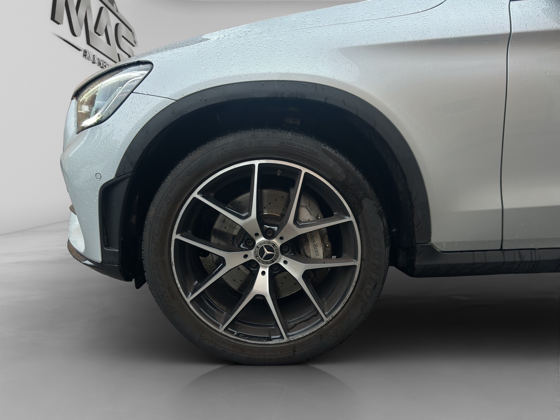 MERCEDES-BENZ GLC 220 d AMG Line 4Matic 9G-Tronic-image-18