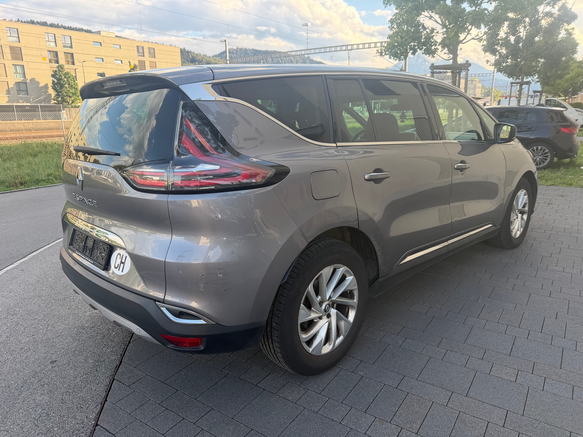 RENAULT Espace 1.6 dCi Intens EDC-image-4