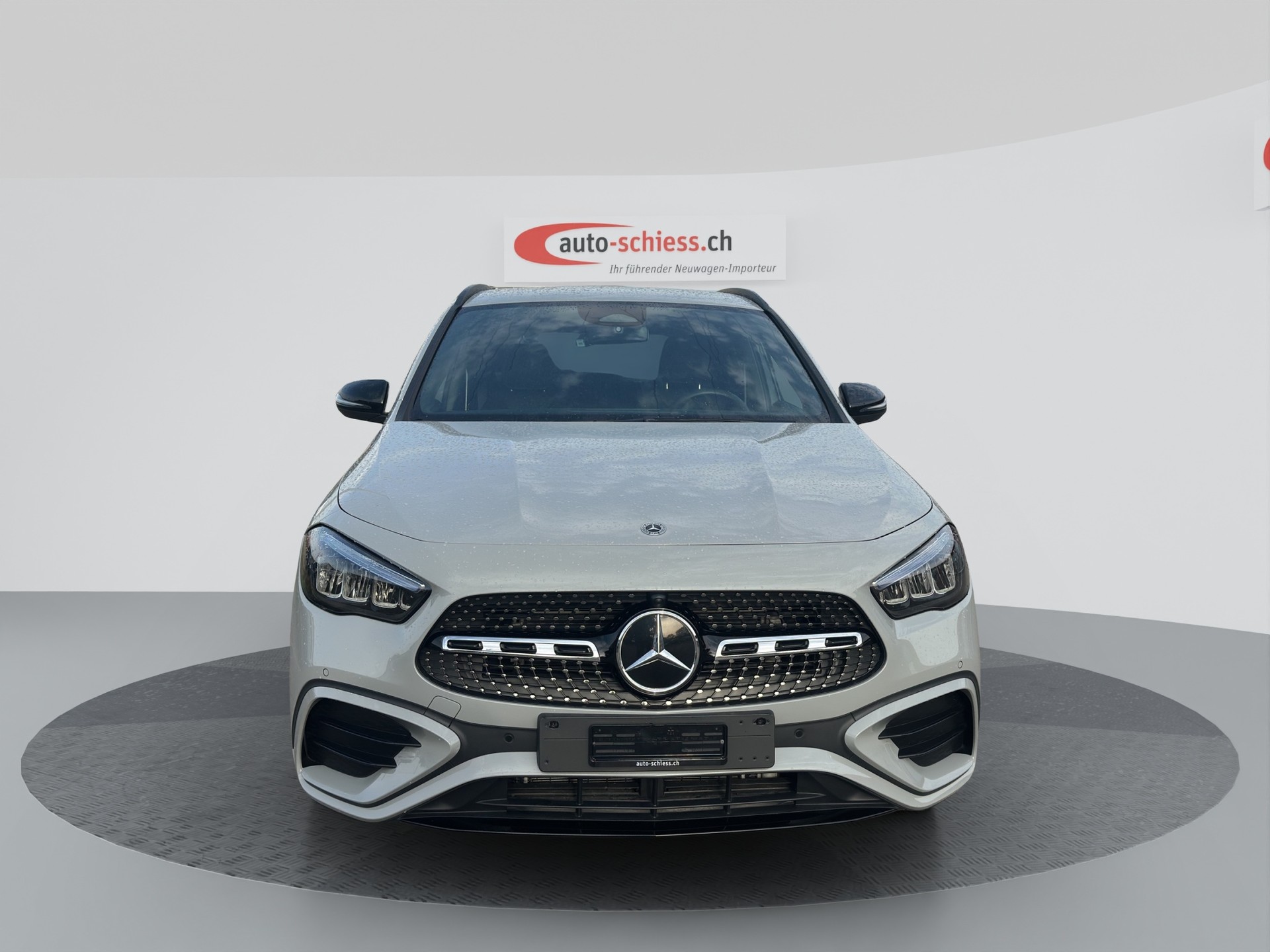 MERCEDES-BENZ GLA 200 7G-DCT AMG Line Night-image-2