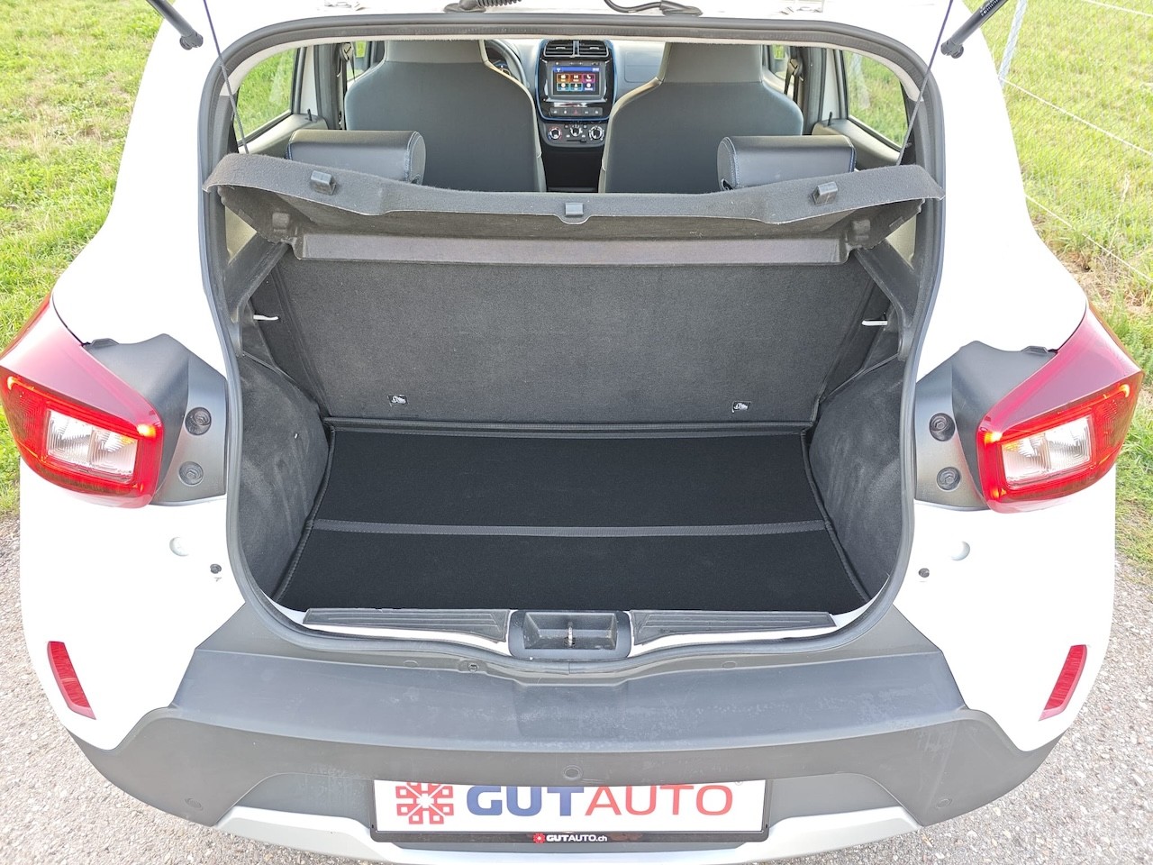 DACIA Spring Comfort Plus SCHNELLLADEOPTION CCS-image-8