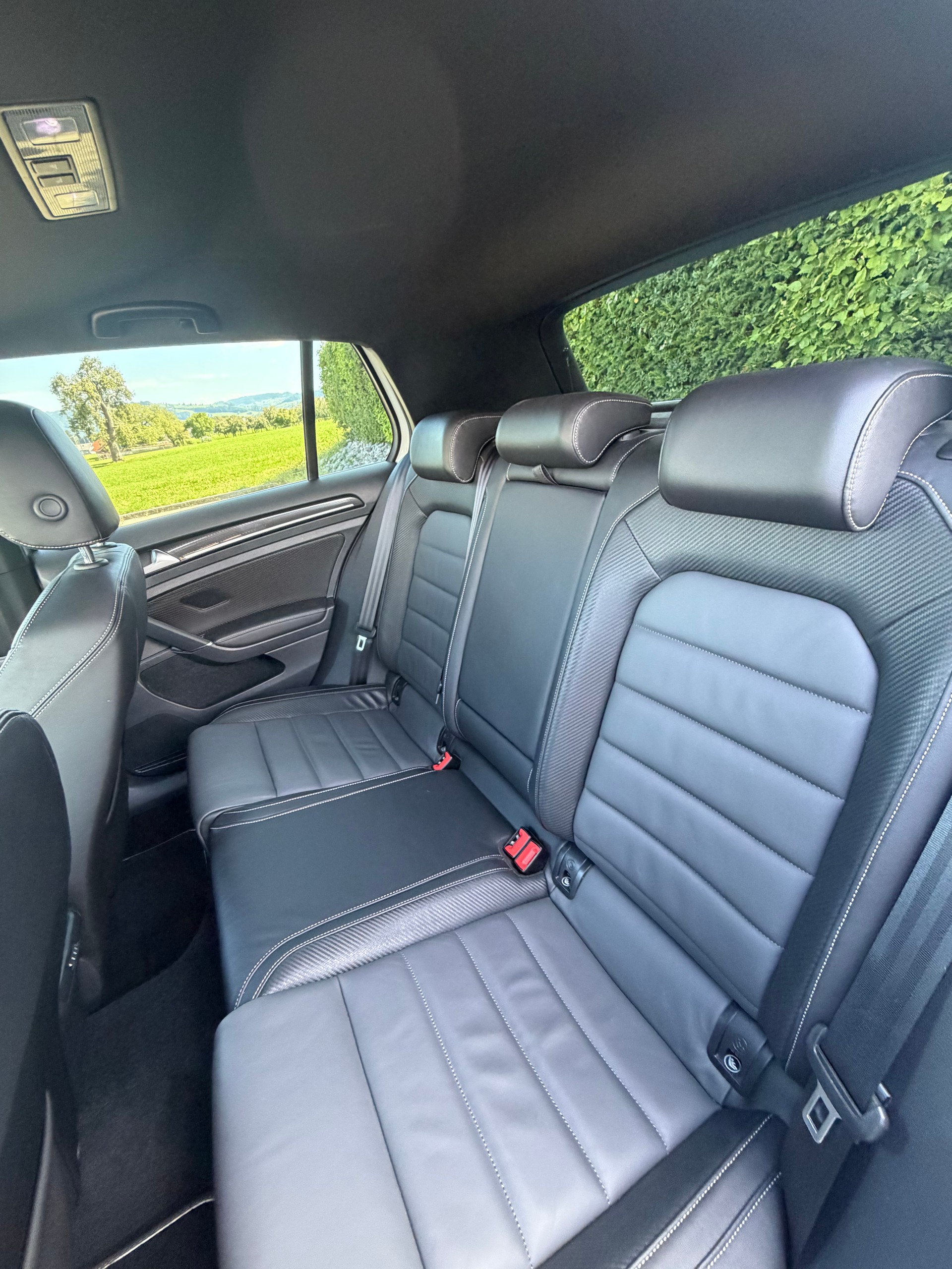 VW 2.0 TSI R 310 DSG 4motion-image-12