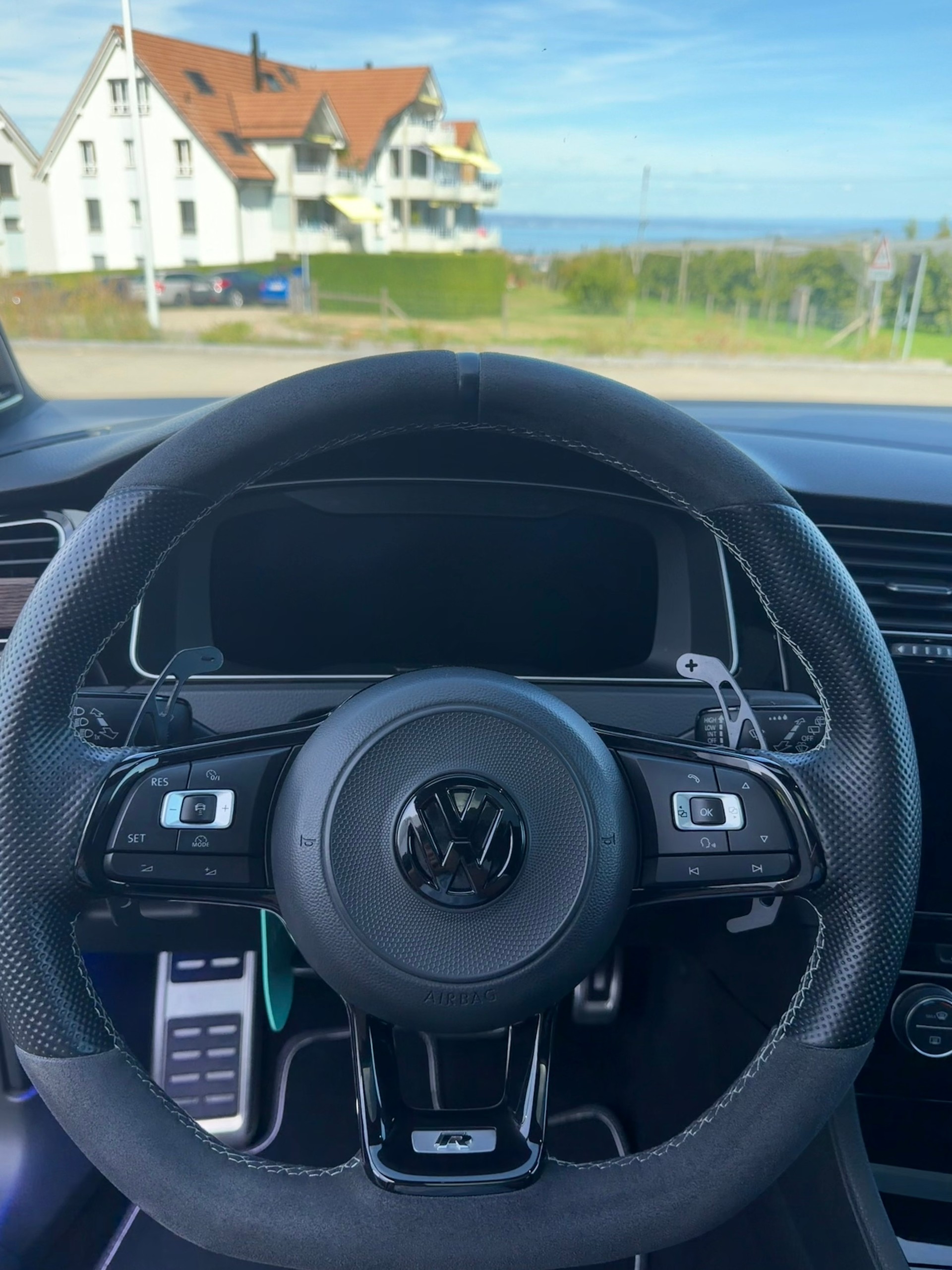 VW 2.0 TSI R 310 DSG 4motion-image-14