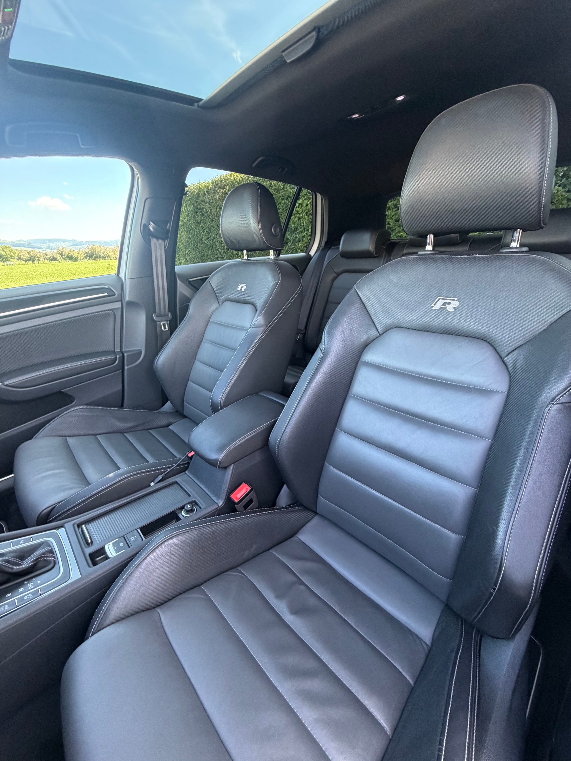 VW 2.0 TSI R 310 DSG 4motion-image-11