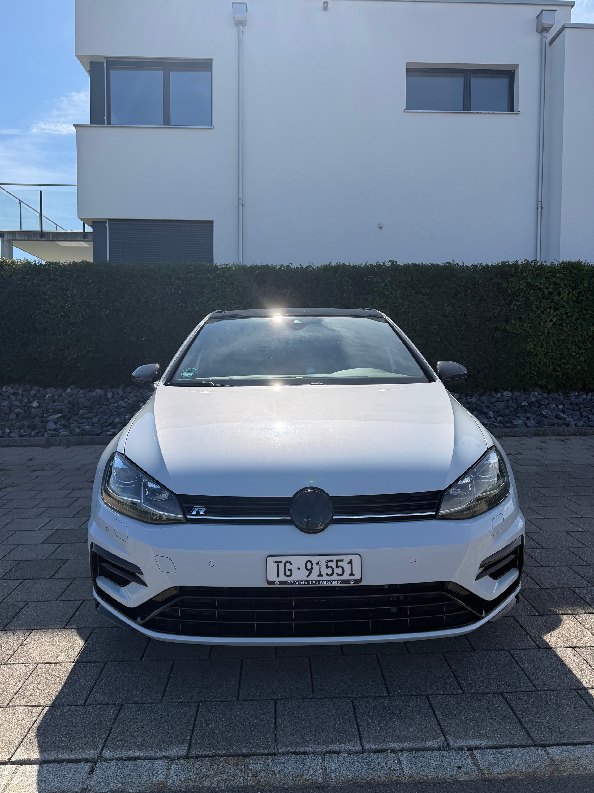 VW 2.0 TSI R 310 DSG 4motion-image-2