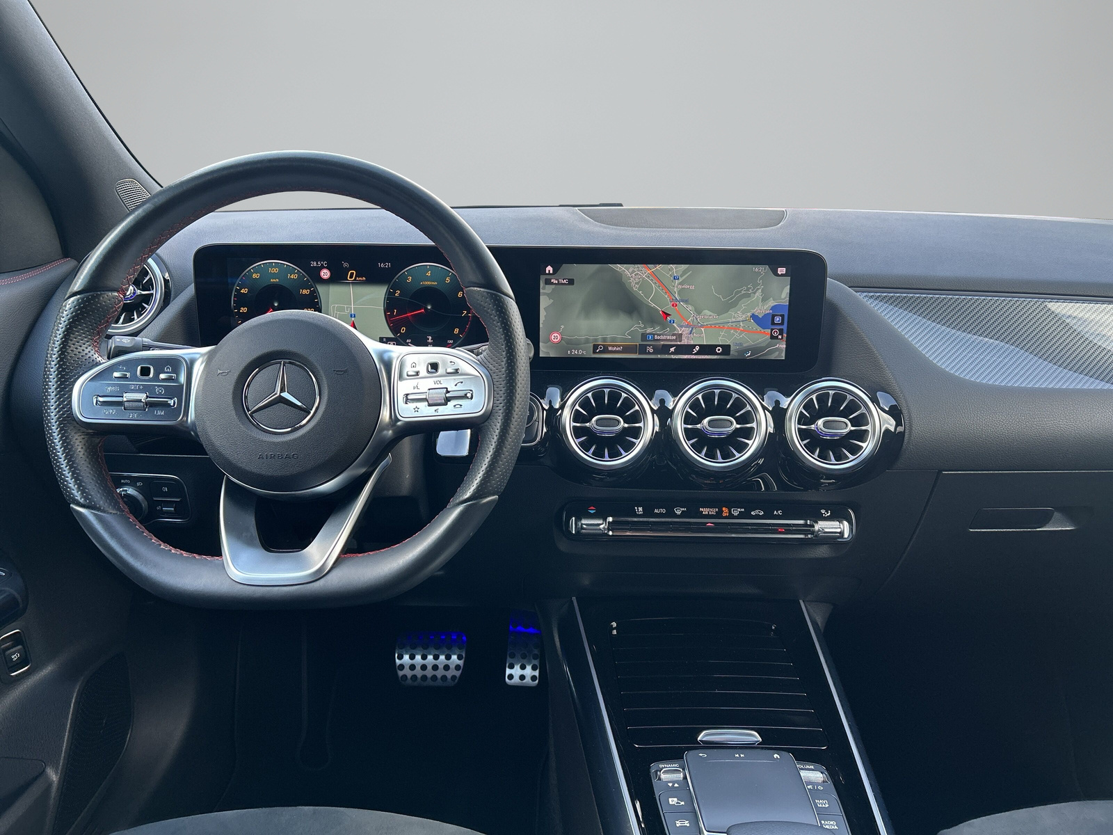 MERCEDES-BENZ GLA 250 4Matic AMG Line 8G-DCT-image-6
