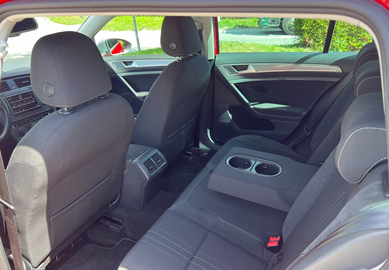 VW Golf 2.0 TDI Alltrack 4Motion-image-8