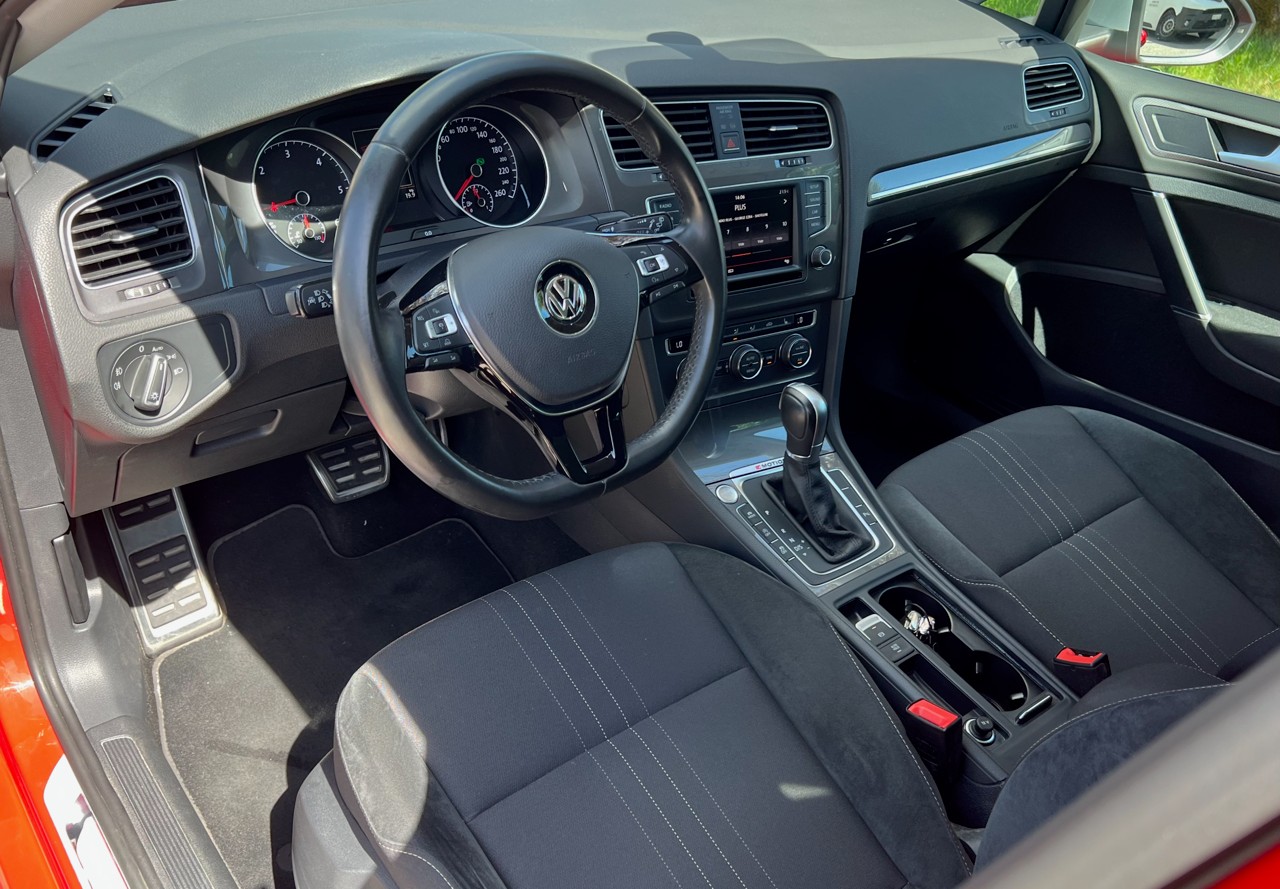 VW Golf 2.0 TDI Alltrack 4Motion-image-6