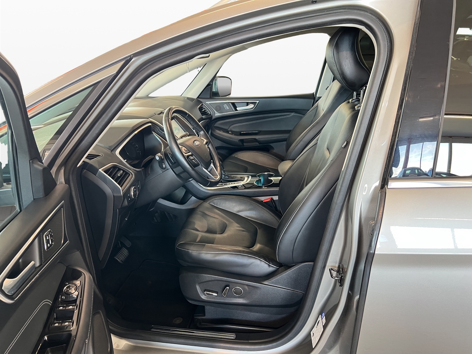 FORD S-Max 2.0 TDCi Titanium AWD PowerShift-image-10