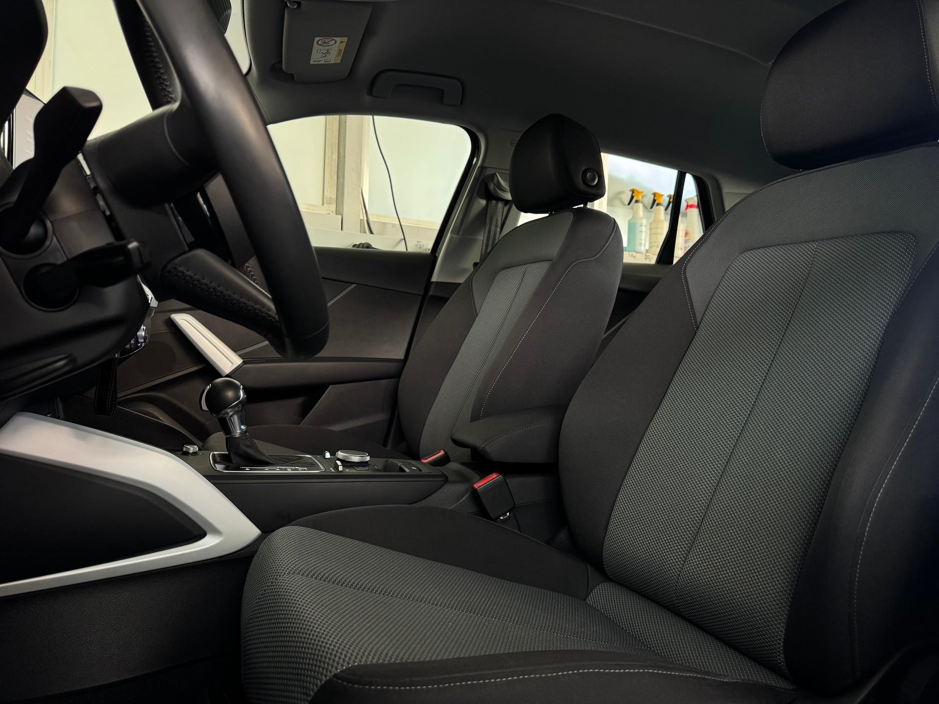 AUDI Q2 35 TFSI Design S-tronic-image-5