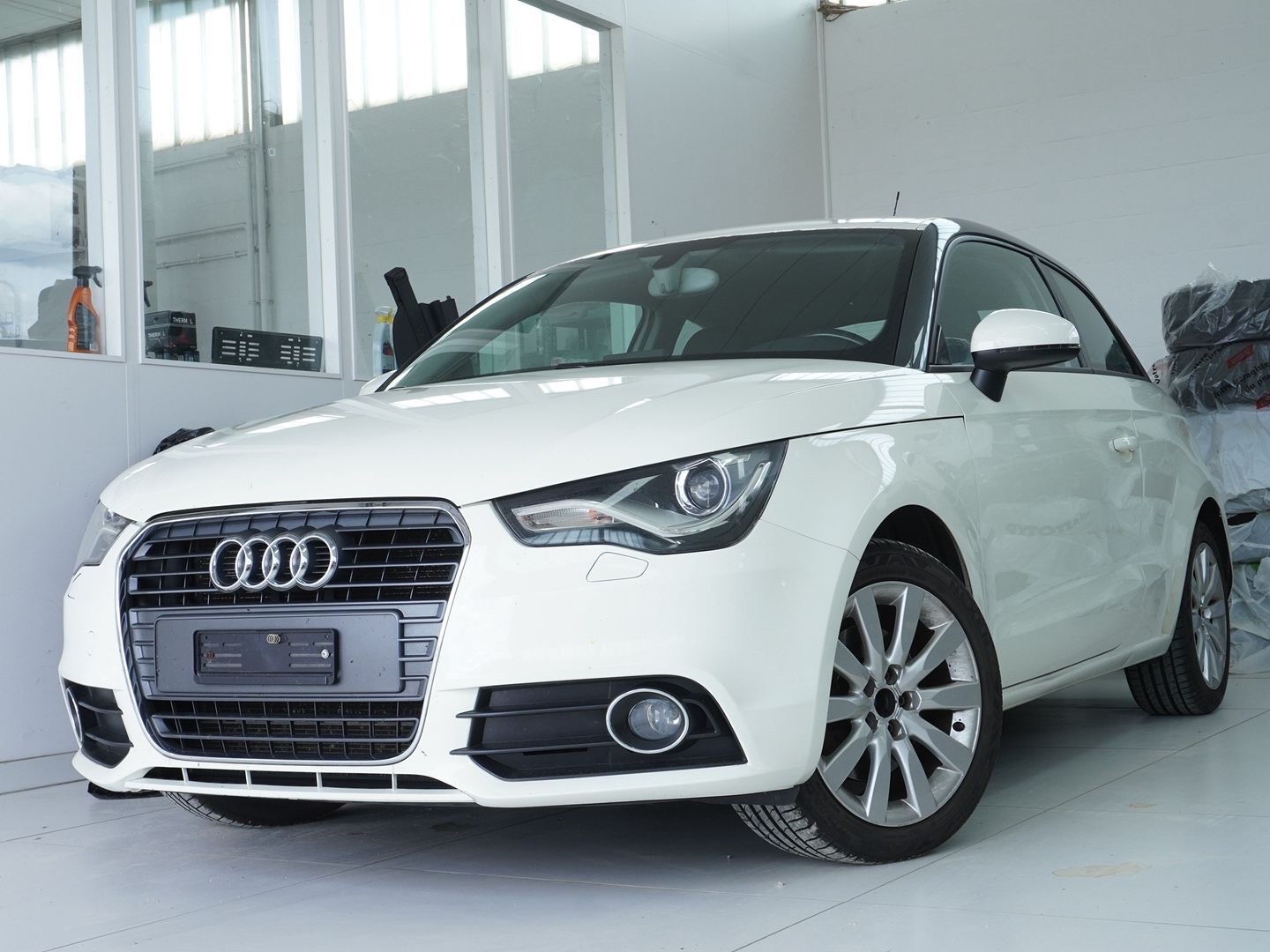 AUDI A1 1.4 TFSI Ambition-image-0