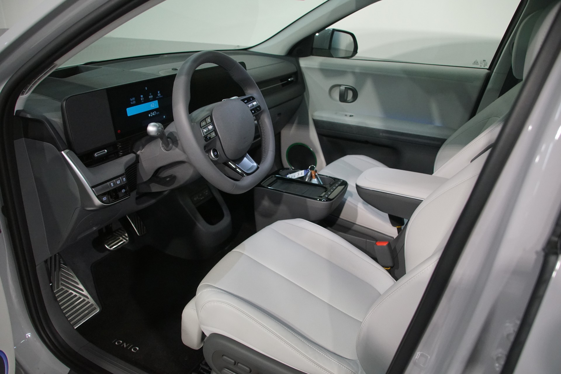 HYUNDAI Ioniq 5 Vertex 84kWh 4WD +swiss+ MY25-image-13