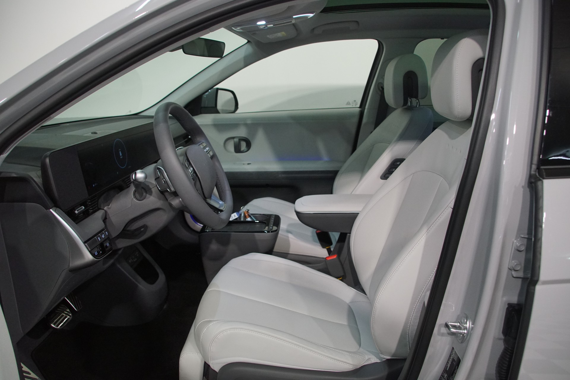 HYUNDAI Ioniq 5 Vertex 84kWh 4WD +swiss+ MY25-image-14
