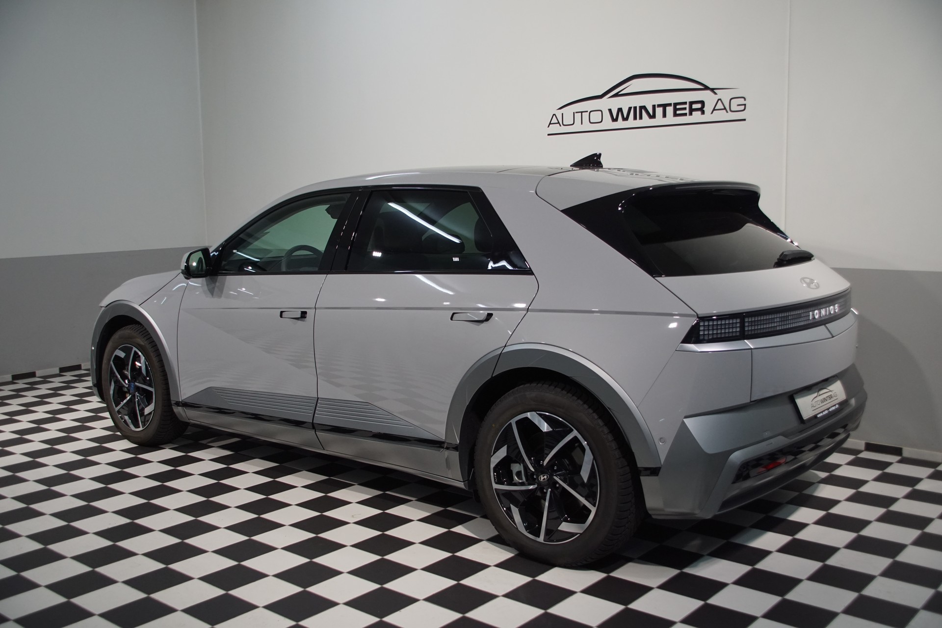HYUNDAI Ioniq 5 Vertex 84kWh 4WD +swiss+ MY25-image-9