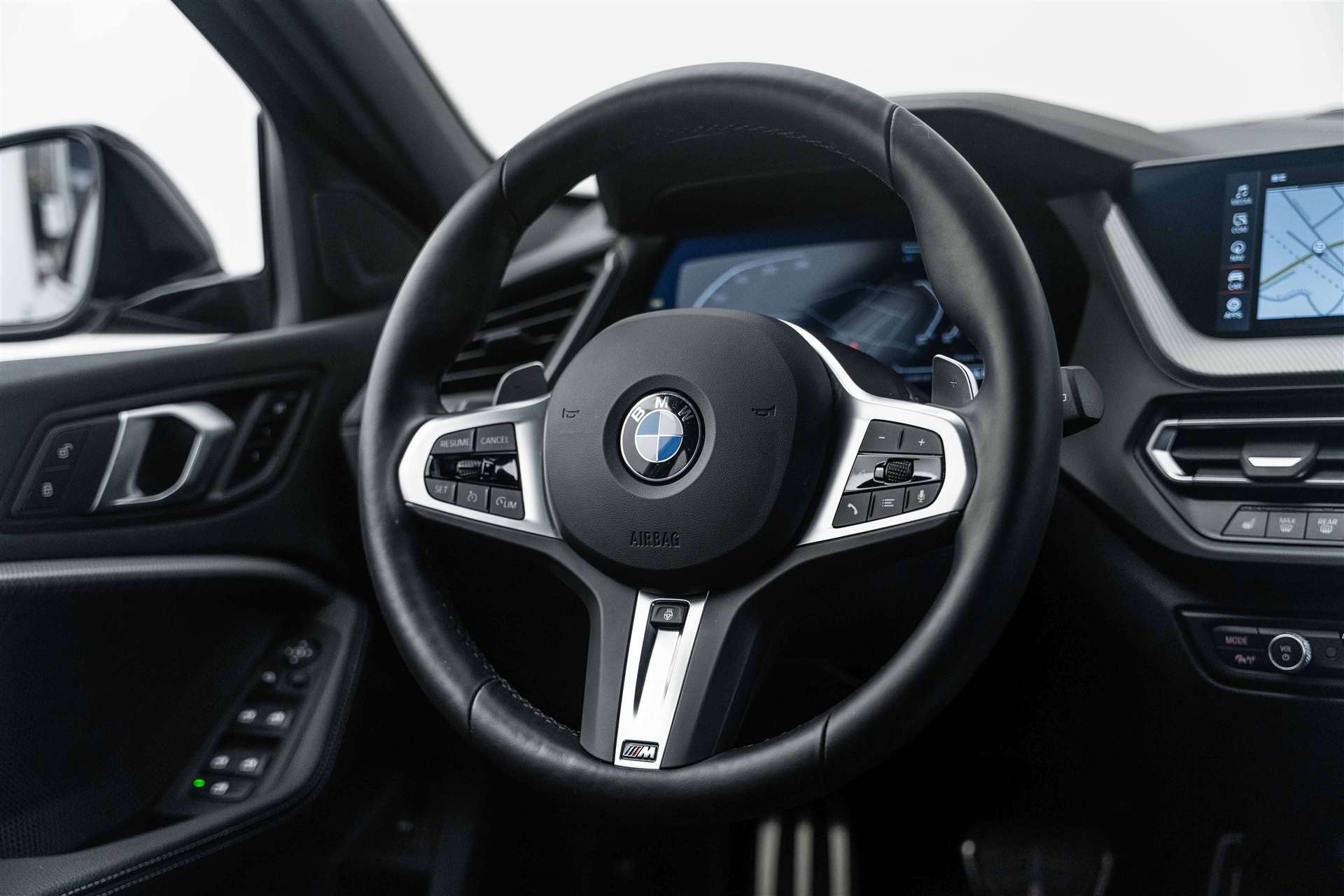 BMW 120d xDrive Steptronic M Sport Pro-image-9