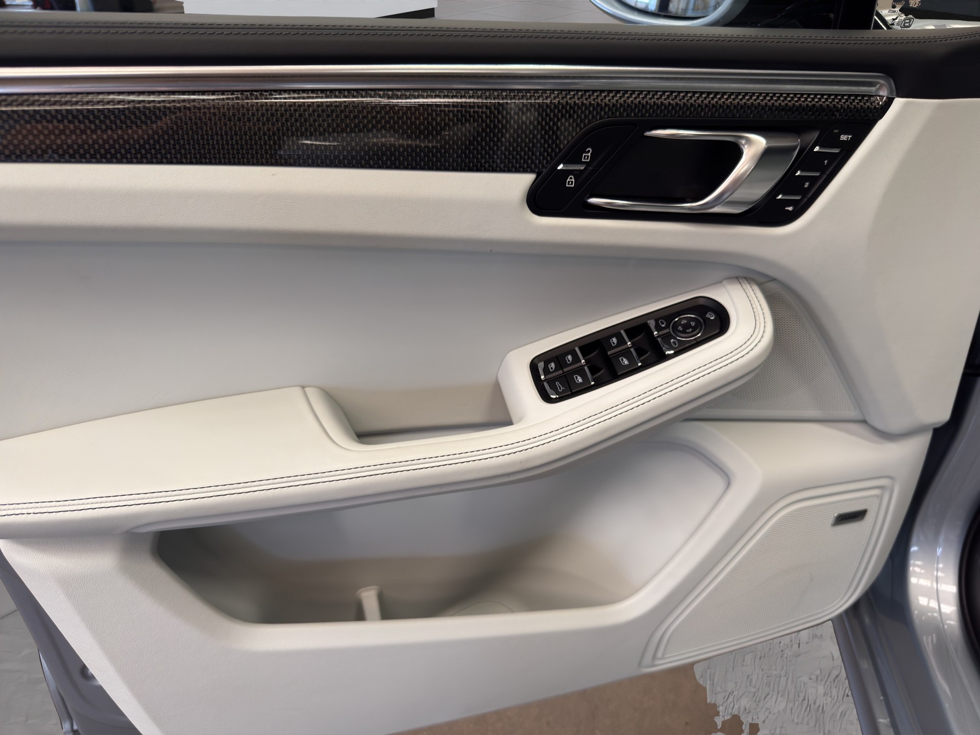 PORSCHE Macan GTS PDK-image-24
