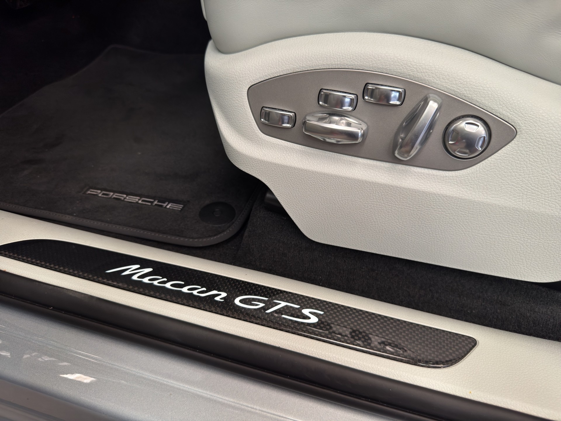 PORSCHE Macan GTS PDK-image-27