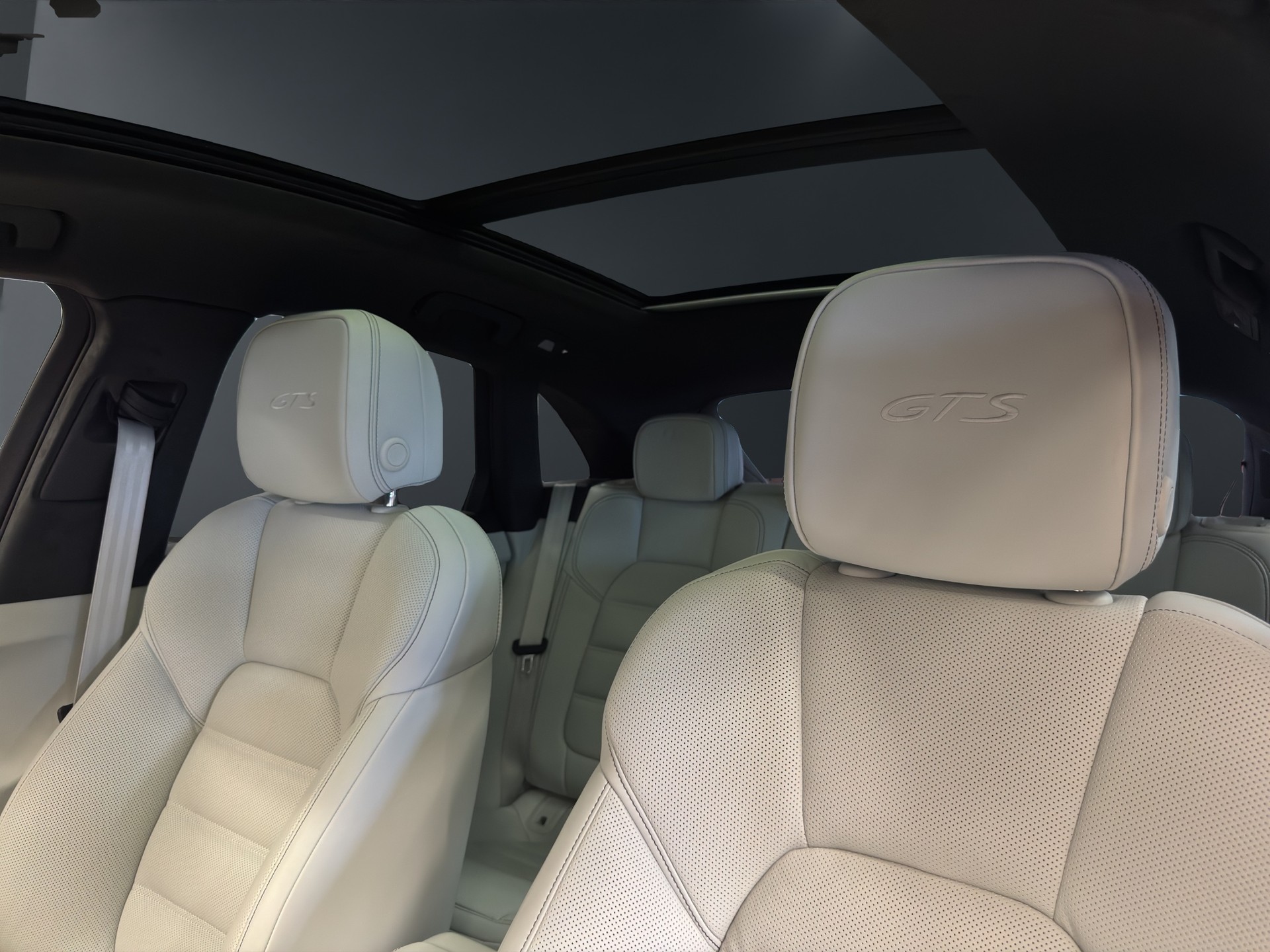 PORSCHE Macan GTS PDK-image-23