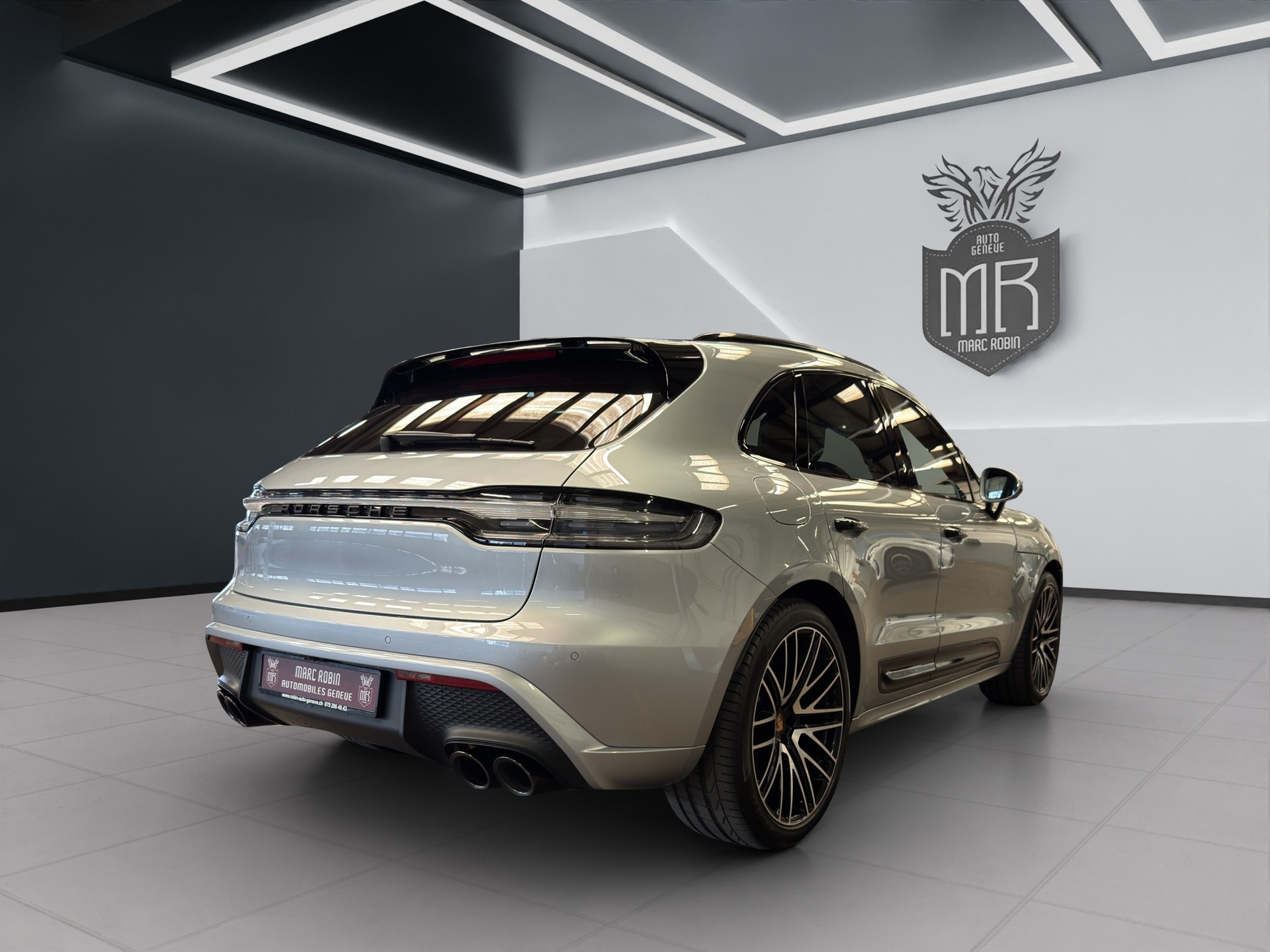 PORSCHE Macan GTS PDK-image-3