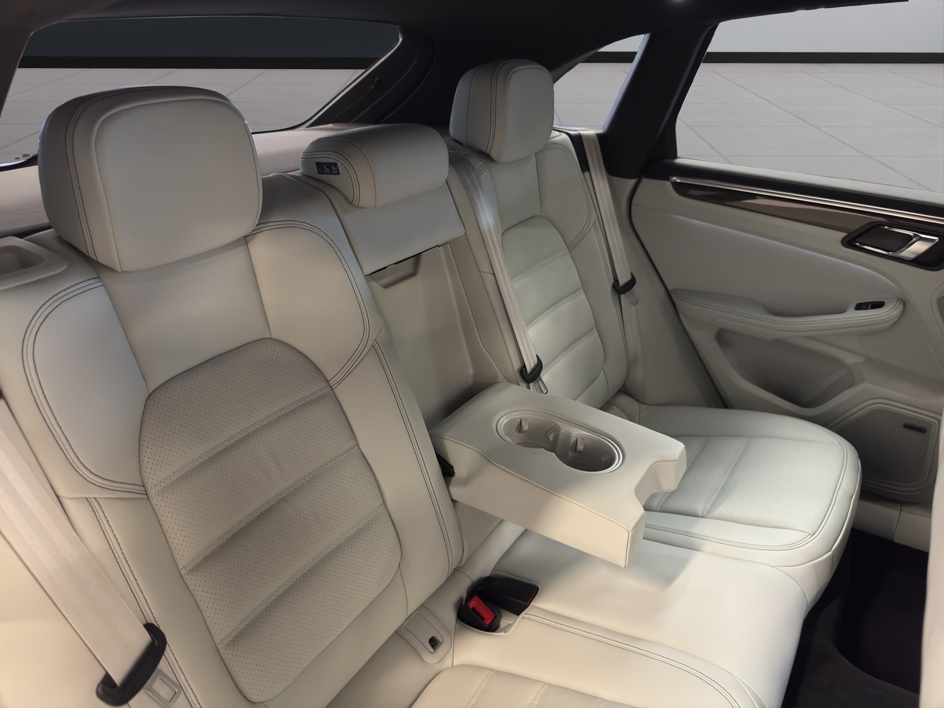 PORSCHE Macan GTS PDK-image-16