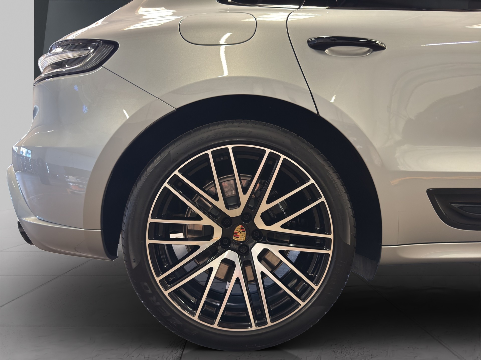PORSCHE Macan GTS PDK-image-22